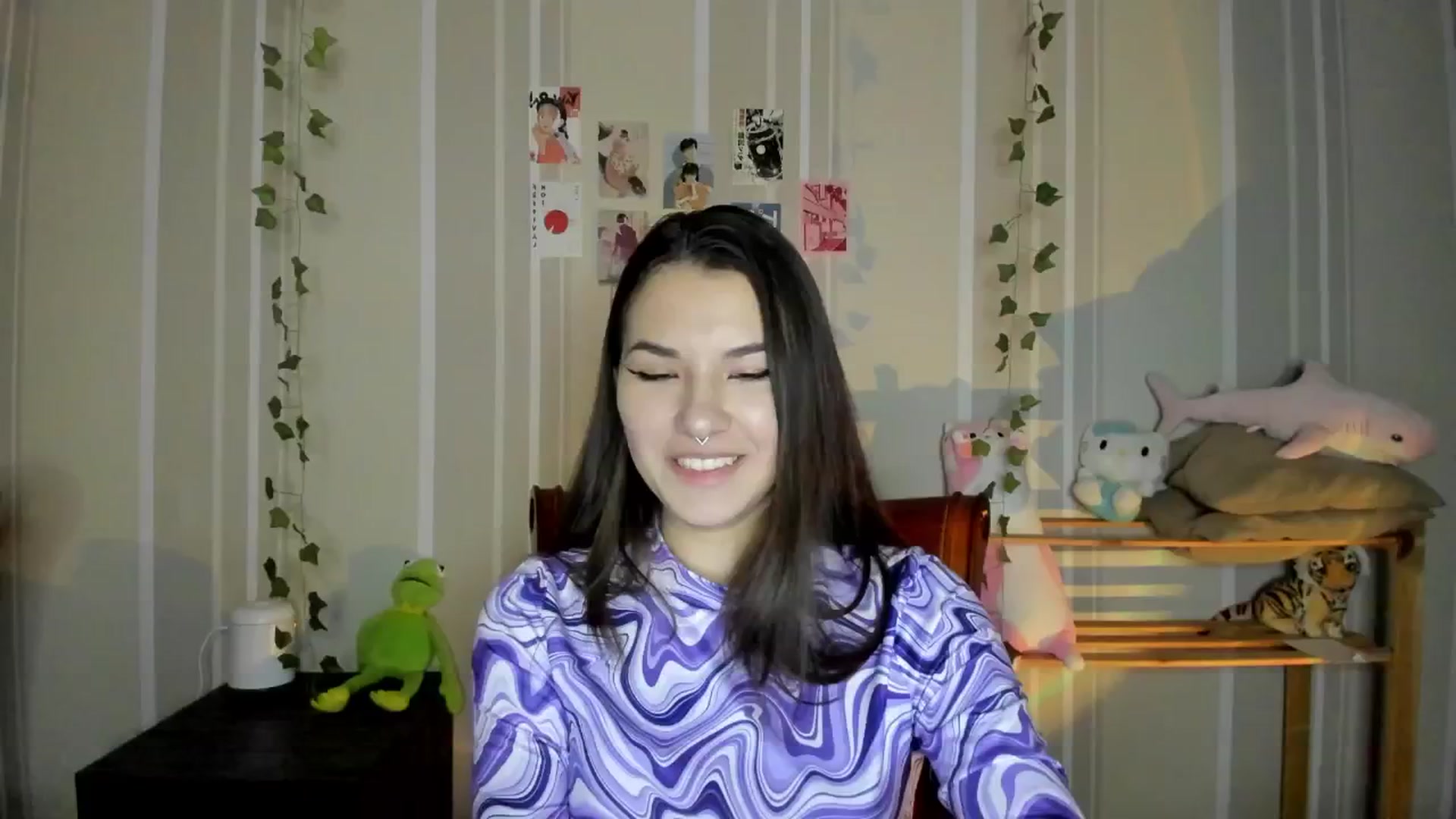 Gallery image thumbnail from AmnesiaGirl1's myfreecams stream on, 10/18/2024, 24:01 image 17 of 20