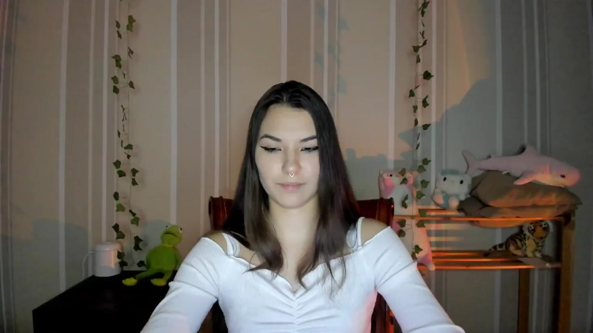 Gallery image thumbnail from AmnesiaGirl1's myfreecams stream on, 10/21/2024, 24:01 image 10 of 20