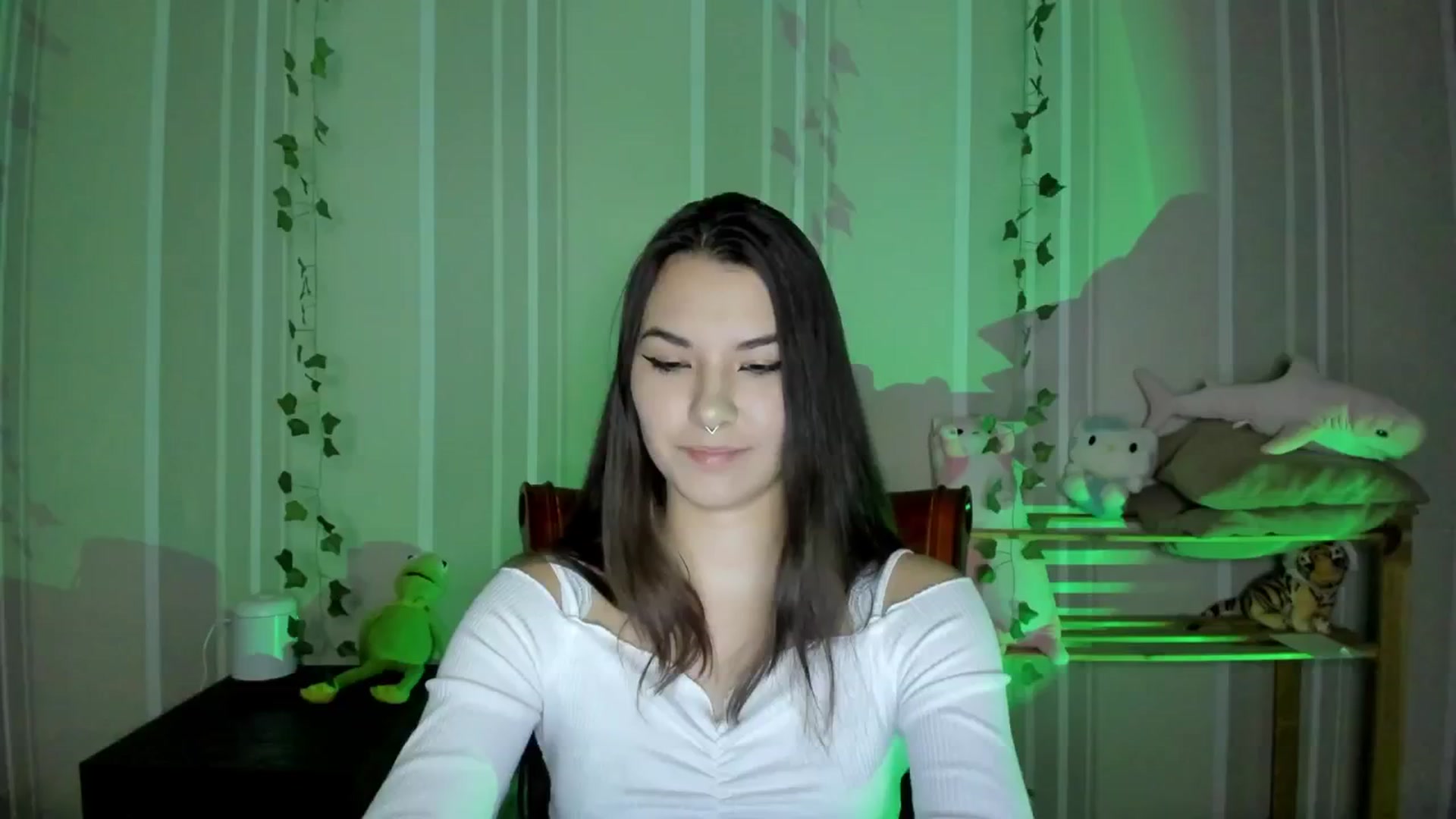 Gallery image thumbnail from AmnesiaGirl1's myfreecams stream on, 10/21/2024, 24:01 image 12 of 20
