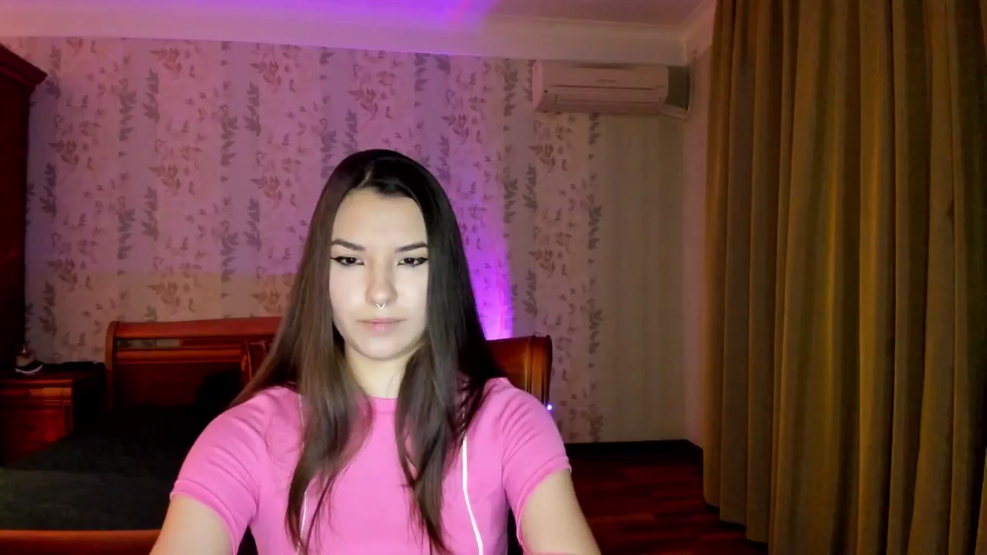 Gallery image thumbnail from AmnesiaGirl1's myfreecams stream on, 11/08/2024, 24:28 image 2 of 20