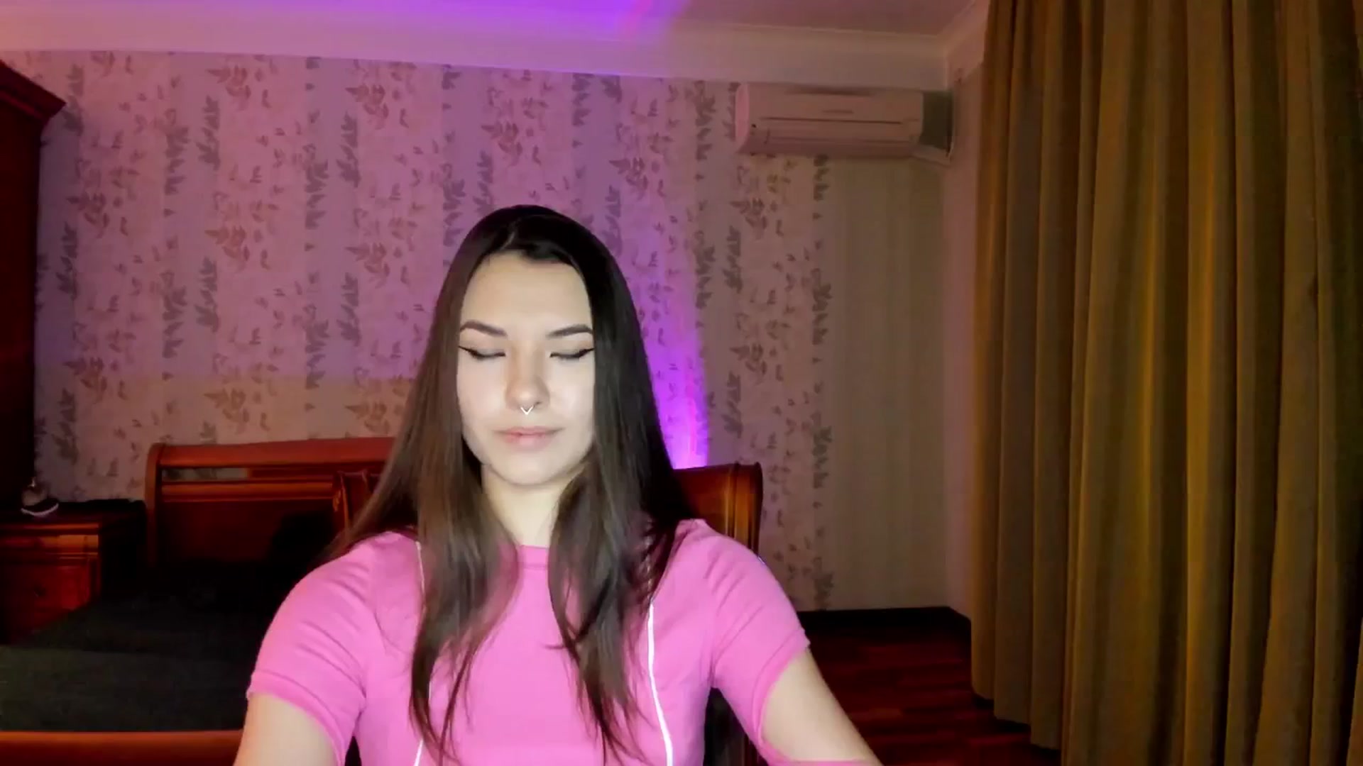 Gallery image thumbnail from AmnesiaGirl1's myfreecams stream on, 11/08/2024, 24:28 image 3 of 20