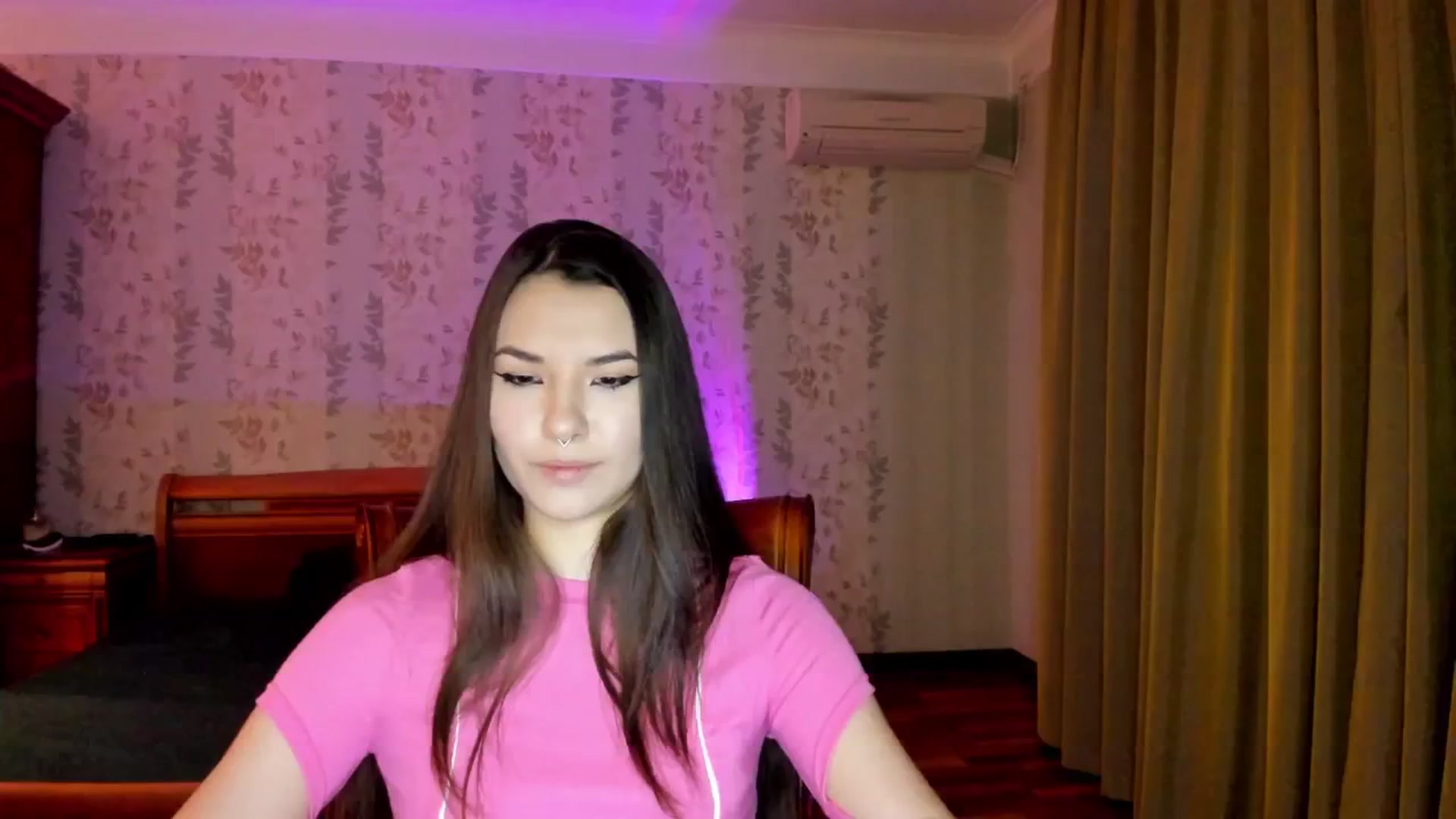 Gallery image thumbnail from AmnesiaGirl1's myfreecams stream on, 11/08/2024, 24:28 image 4 of 20