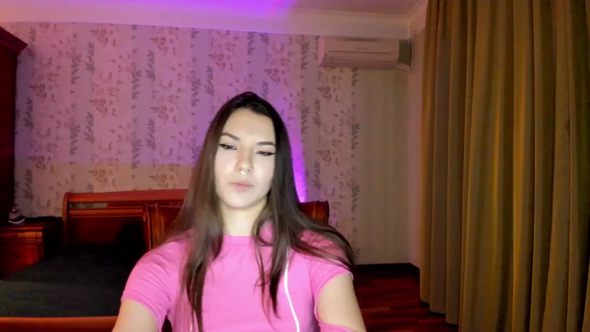 Gallery image thumbnail from AmnesiaGirl1's myfreecams stream on, 11/08/2024, 01:03 image 14 of 20