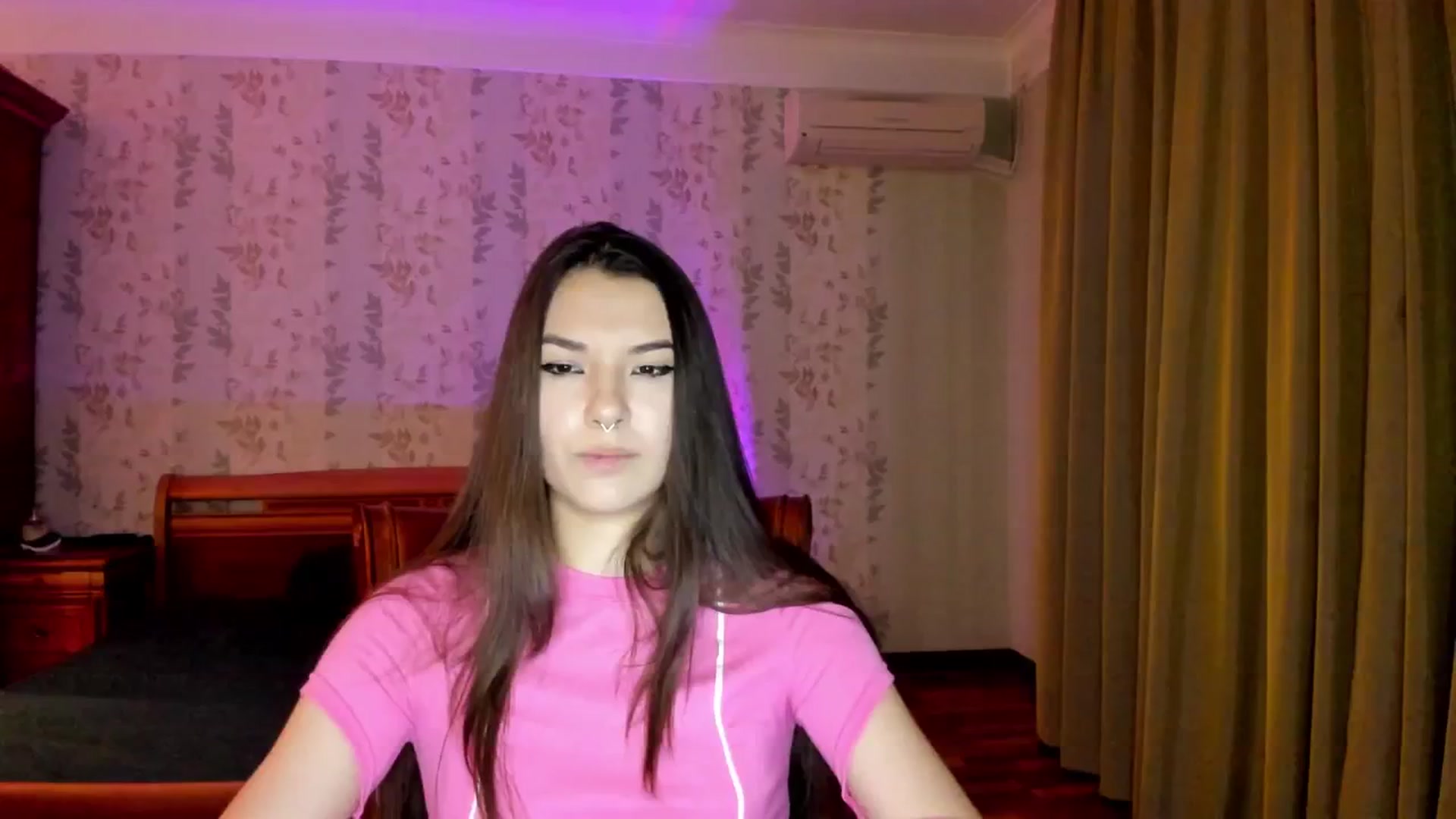 Gallery image thumbnail from AmnesiaGirl1's myfreecams stream on, 11/08/2024, 01:03 image 8 of 20