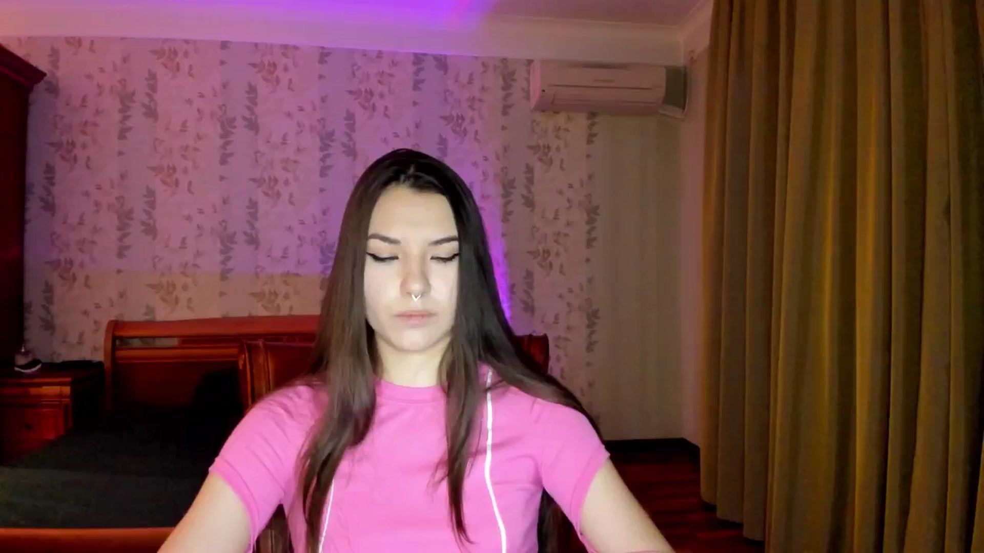 Gallery image thumbnail from AmnesiaGirl1's myfreecams stream on, 11/08/2024, 01:03 image 10 of 20