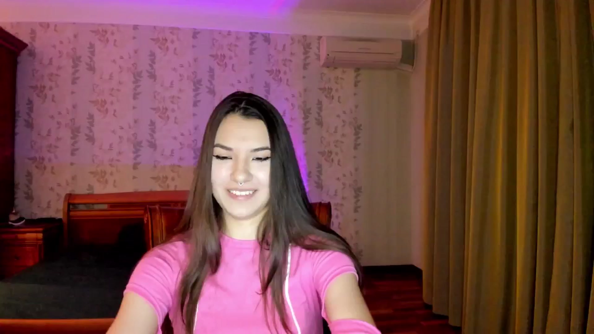 Gallery image thumbnail from AmnesiaGirl1's myfreecams stream on, 11/08/2024, 01:03 image 13 of 20