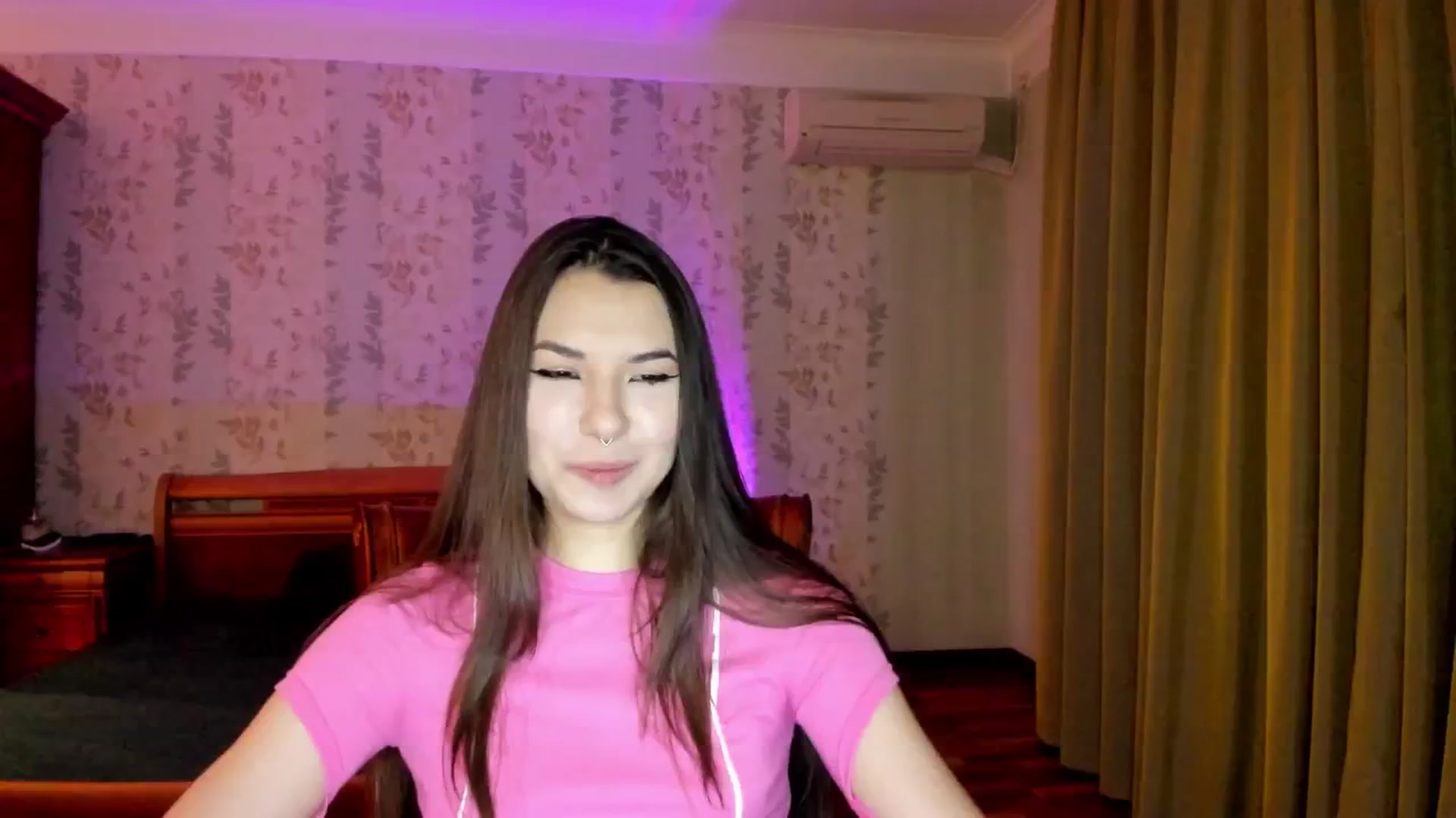 Gallery image thumbnail from AmnesiaGirl1's myfreecams stream on, 11/08/2024, 01:03 image 1 of 20