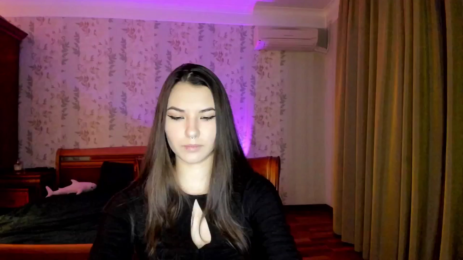 Gallery image thumbnail from AmnesiaGirl1's myfreecams stream on, 11/10/2024, 24:51 image 10 of 20