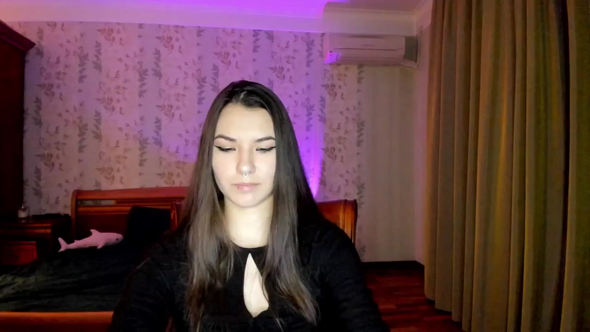 Gallery image thumbnail from AmnesiaGirl1's myfreecams stream on, 11/10/2024, 24:51 image 13 of 20
