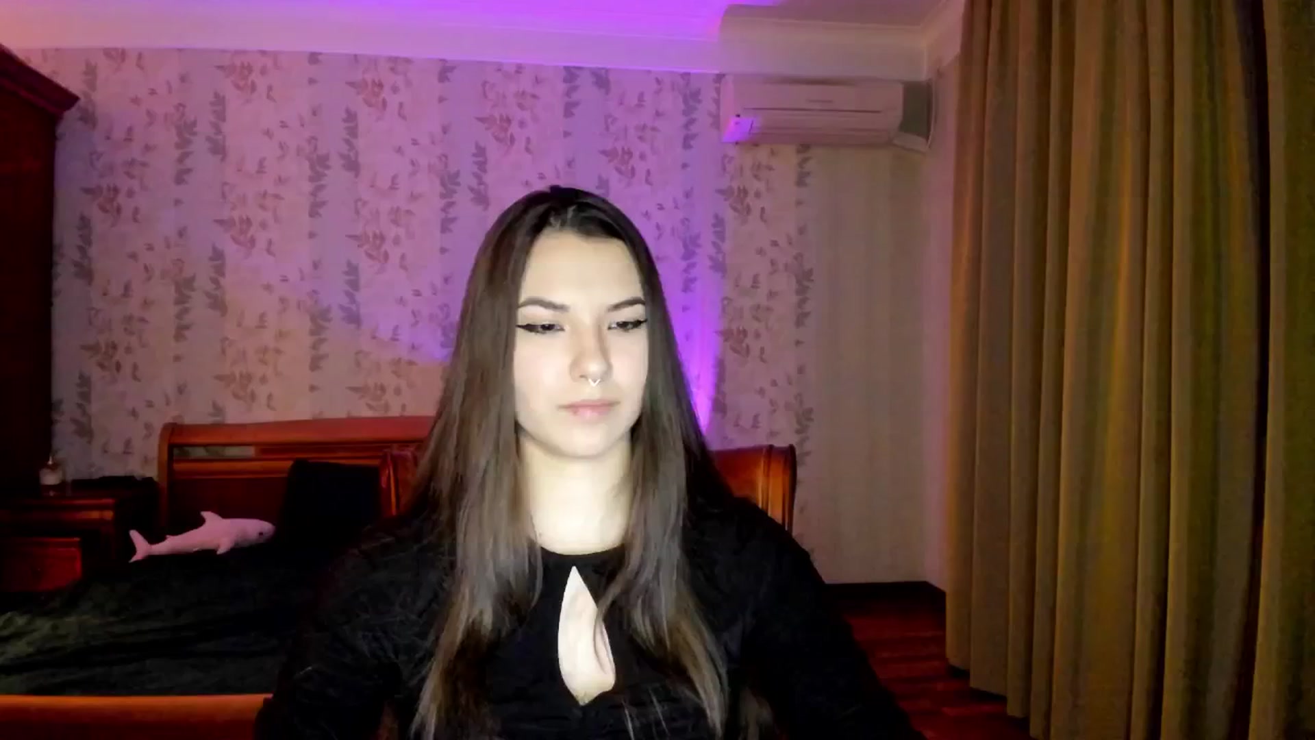 Gallery image thumbnail from AmnesiaGirl1's myfreecams stream on, 11/10/2024, 24:51 image 18 of 20