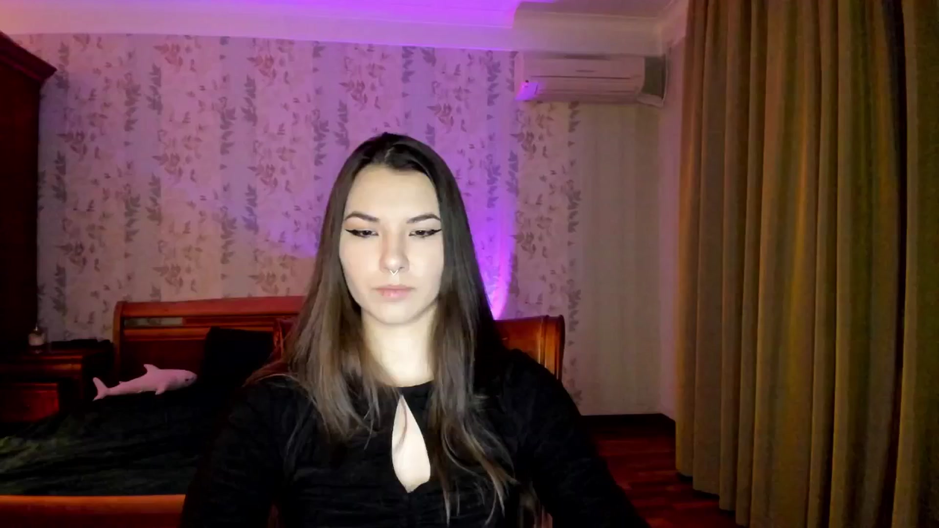 Gallery image thumbnail from AmnesiaGirl1's myfreecams stream on, 11/10/2024, 24:51 image 2 of 20