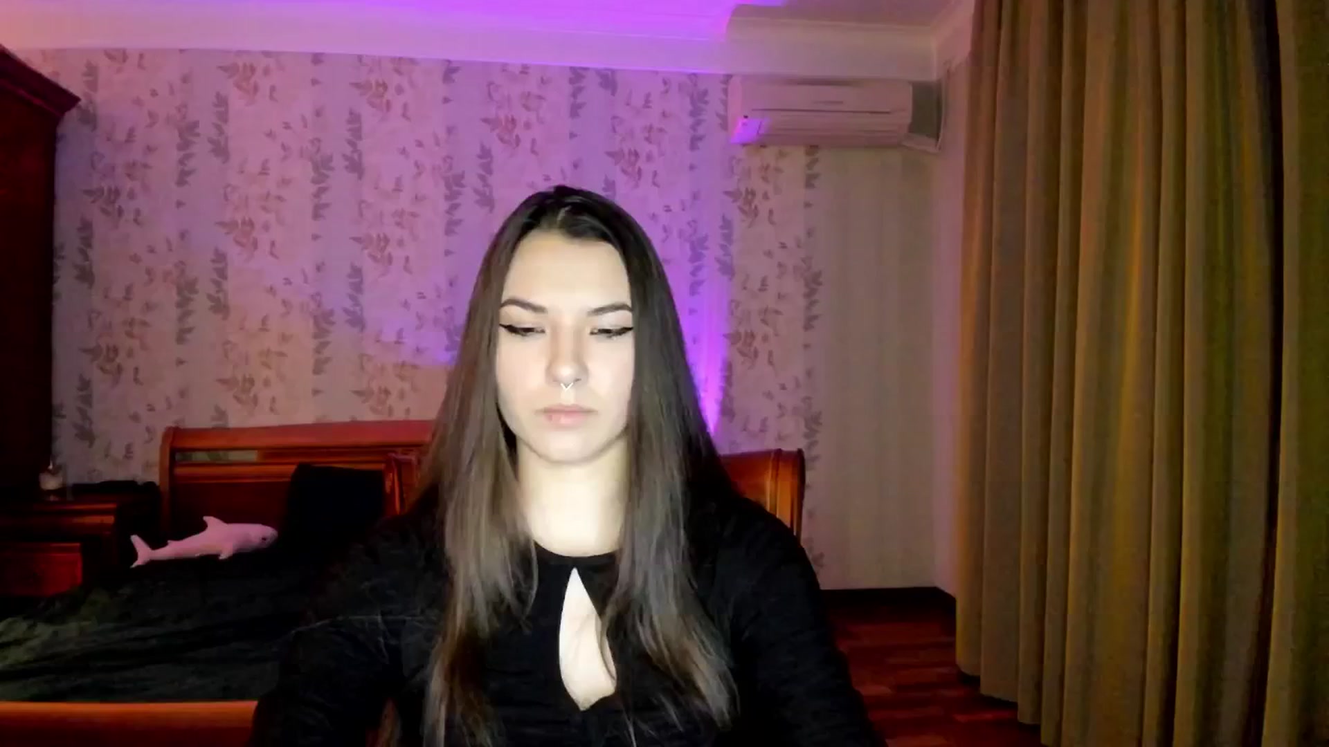 Gallery image thumbnail from AmnesiaGirl1's myfreecams stream on, 11/10/2024, 24:51 image 16 of 20