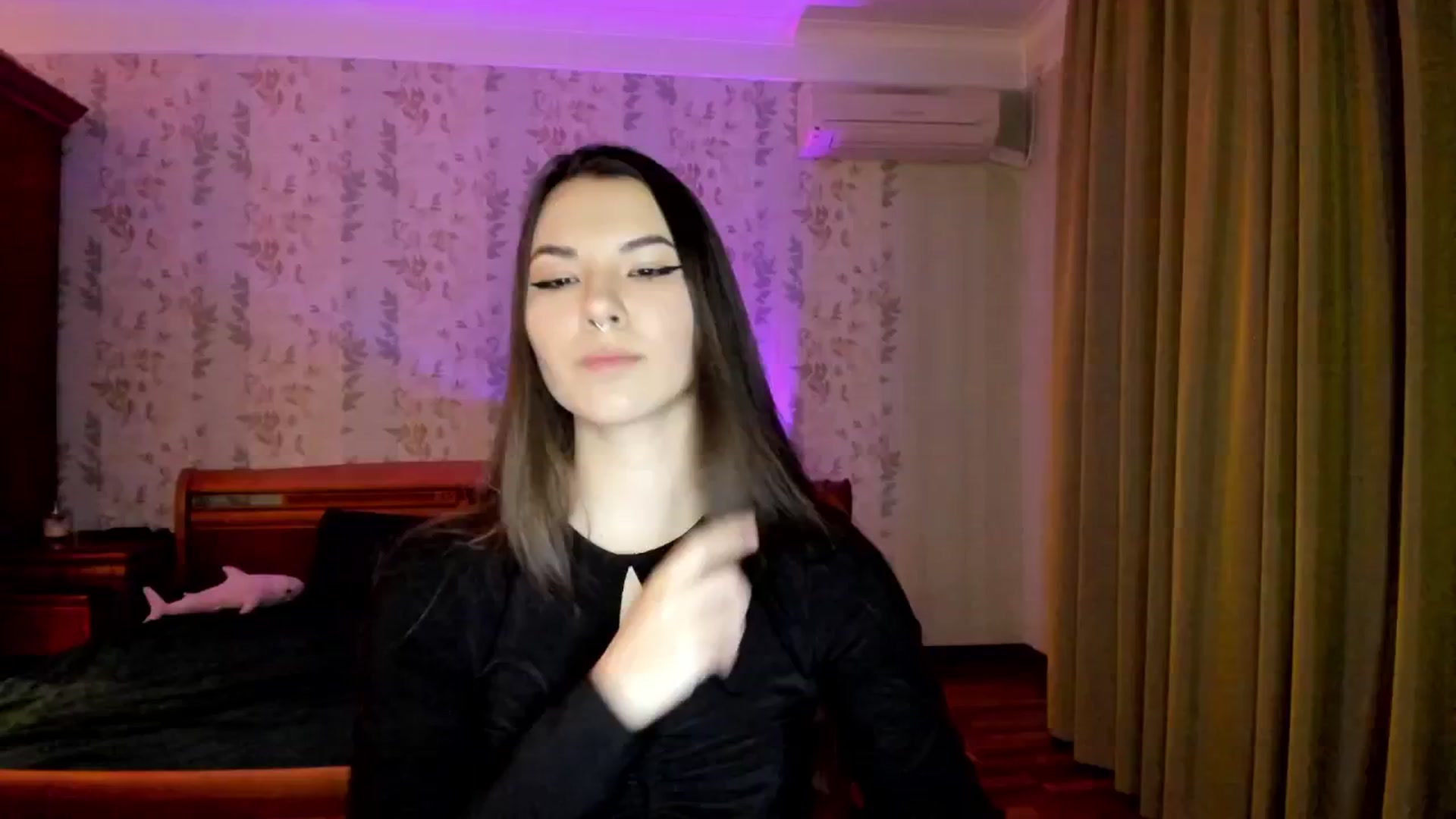Gallery image thumbnail from AmnesiaGirl1's myfreecams stream on, 11/10/2024, 24:51 image 20 of 20