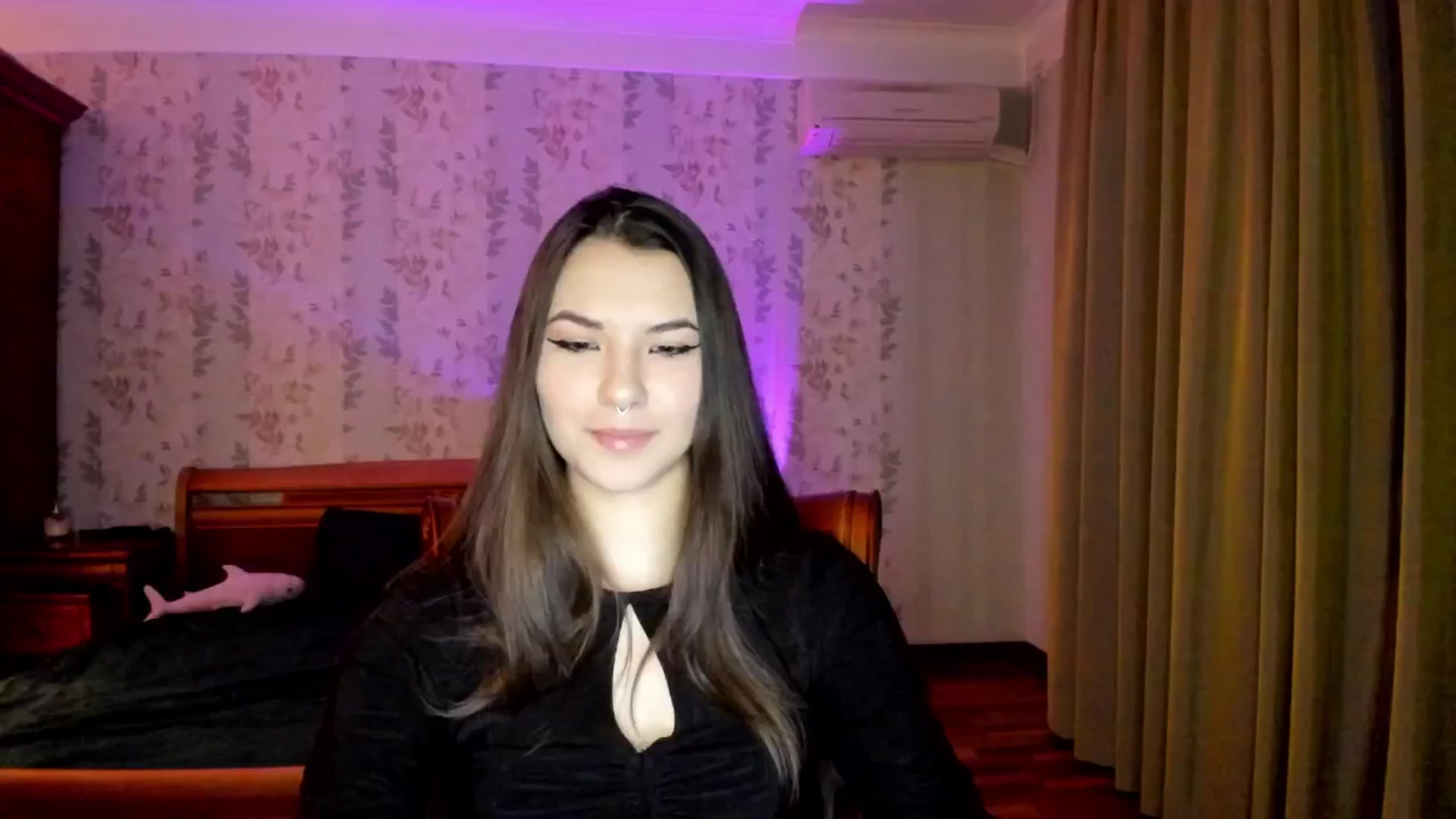 Gallery image thumbnail from AmnesiaGirl1's myfreecams stream on, 11/10/2024, 24:51 image 5 of 20