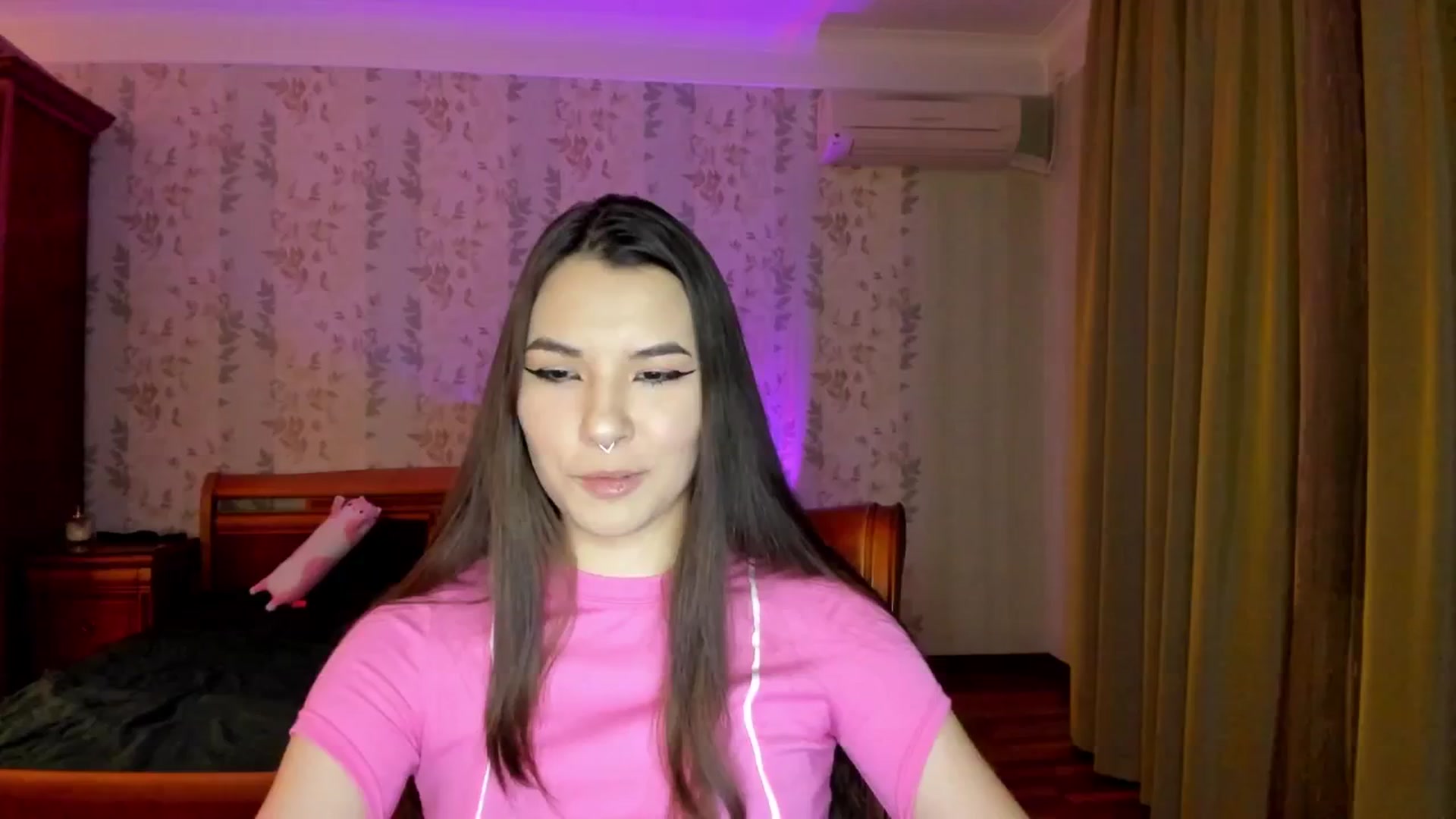 Gallery image thumbnail from AmnesiaGirl1's myfreecams stream on, 11/17/2024, 24:45 image 12 of 20