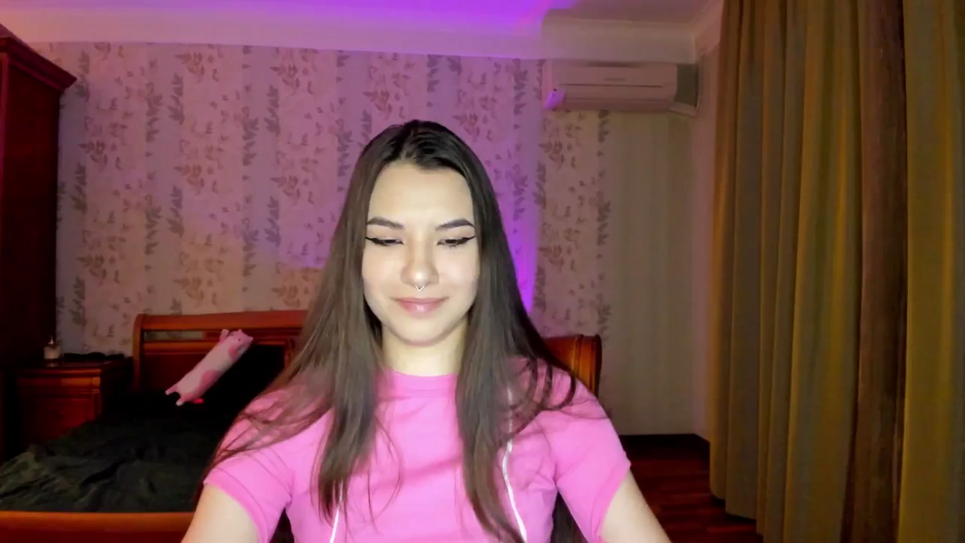 Gallery image thumbnail from AmnesiaGirl1's myfreecams stream on, 11/17/2024, 24:45 image 9 of 20