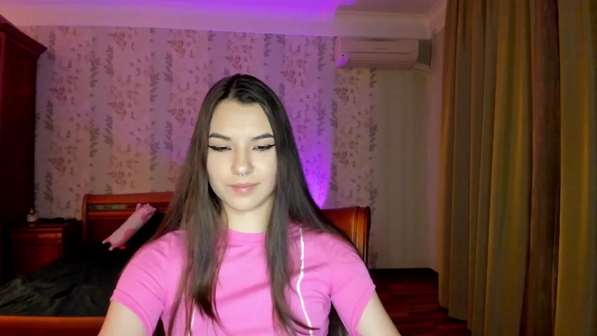 Gallery image thumbnail from AmnesiaGirl1's myfreecams stream on, 11/17/2024, 24:45 image 15 of 20