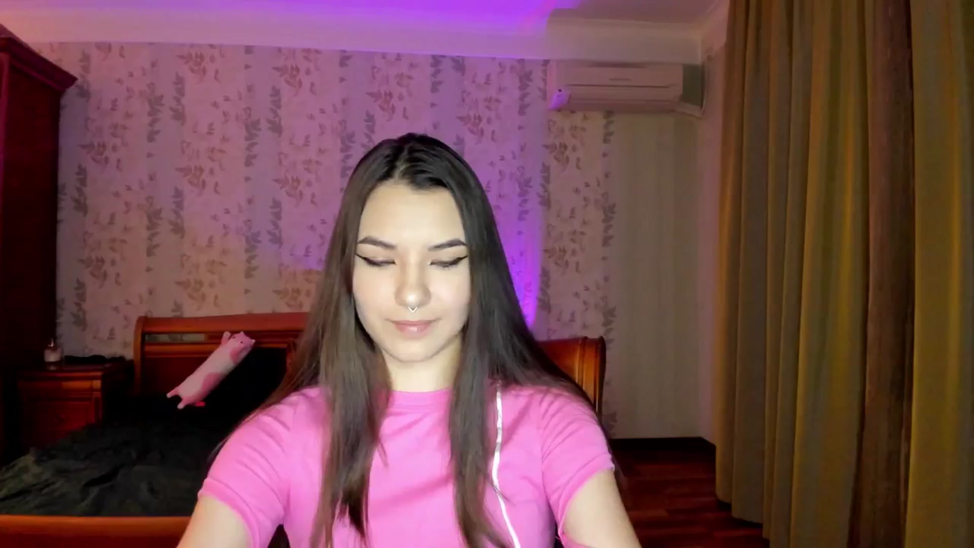 Gallery image thumbnail from AmnesiaGirl1's myfreecams stream on, 11/17/2024, 24:45 image 14 of 20