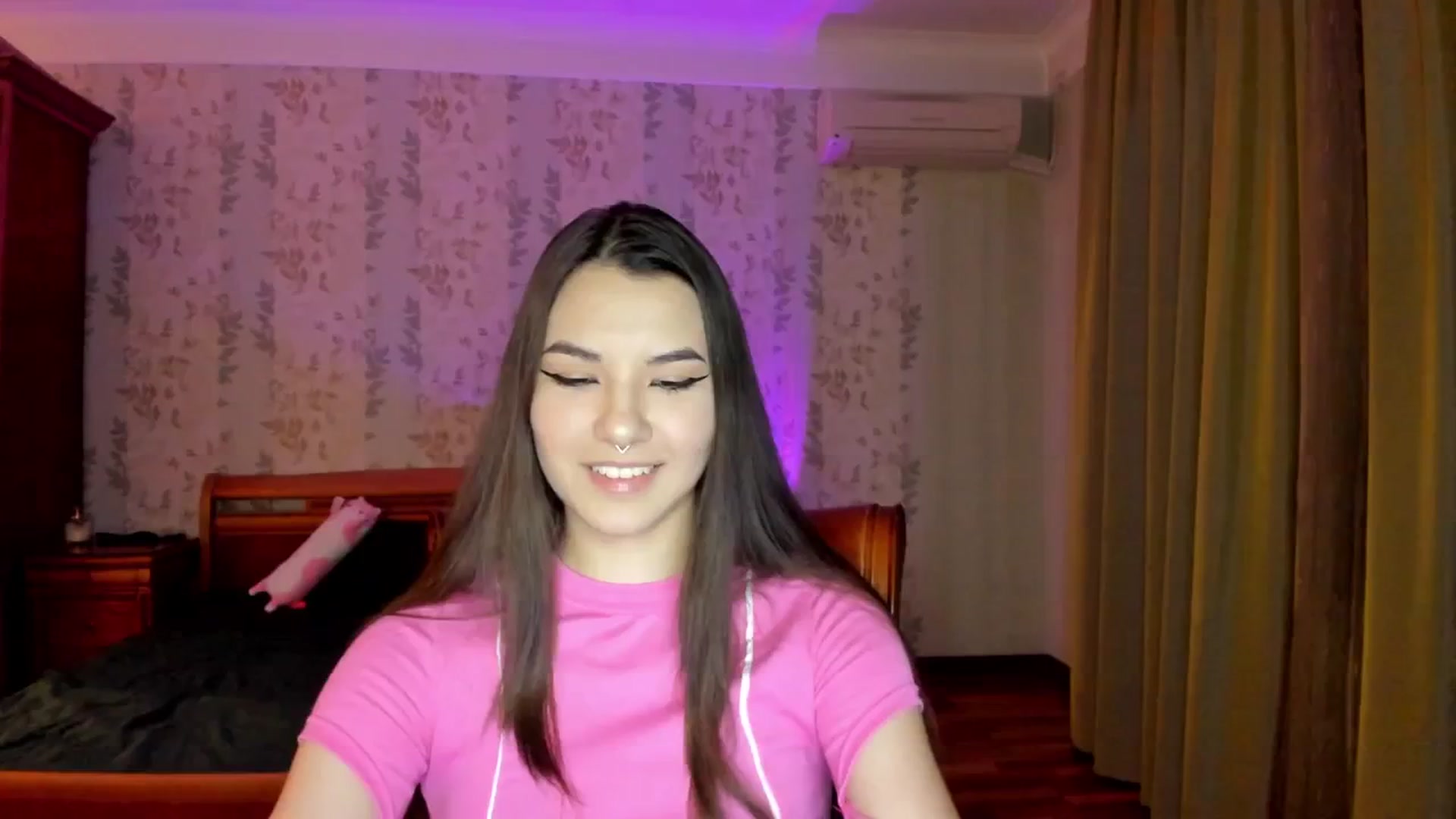 Gallery image thumbnail from AmnesiaGirl1's myfreecams stream on, 11/17/2024, 24:45 image 13 of 20