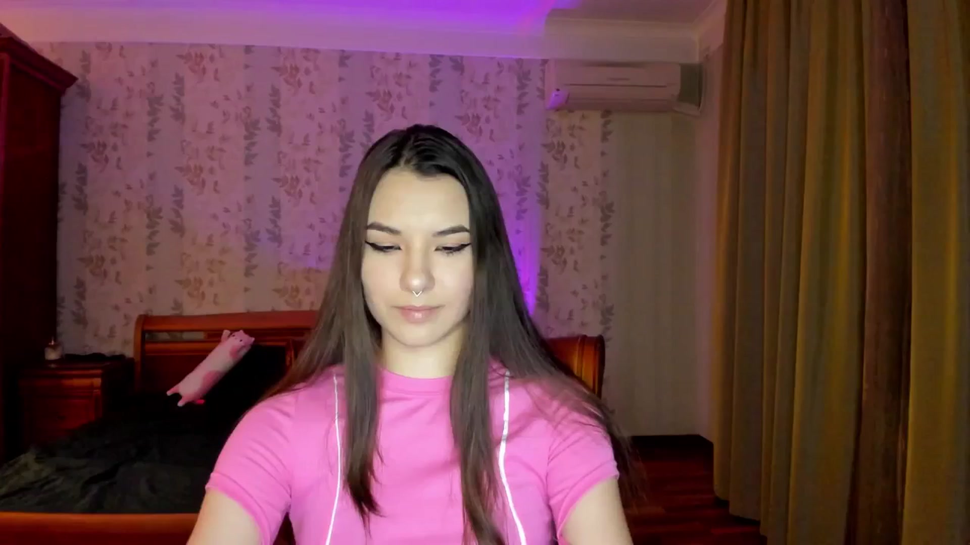 Gallery image thumbnail from AmnesiaGirl1's myfreecams stream on, 11/17/2024, 24:45 image 10 of 20
