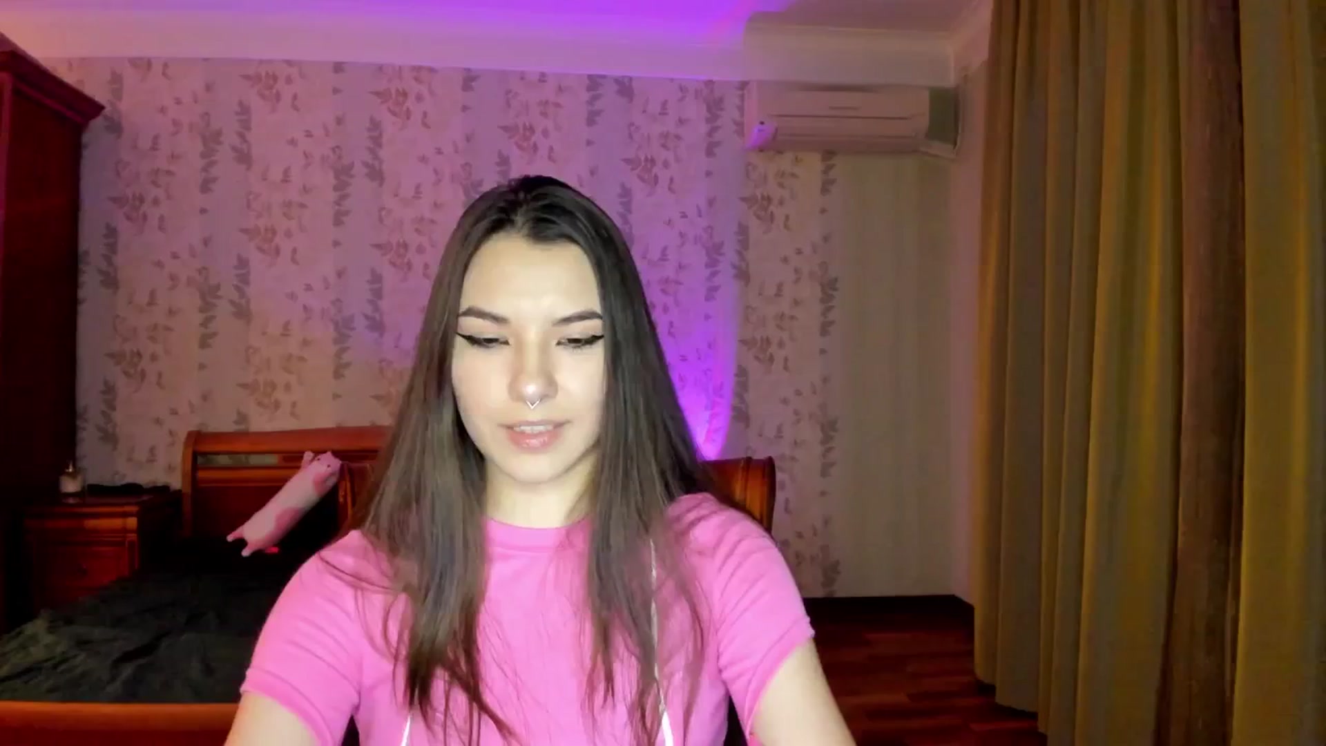 Gallery image thumbnail from AmnesiaGirl1's myfreecams stream on, 11/17/2024, 01:46 image 6 of 20
