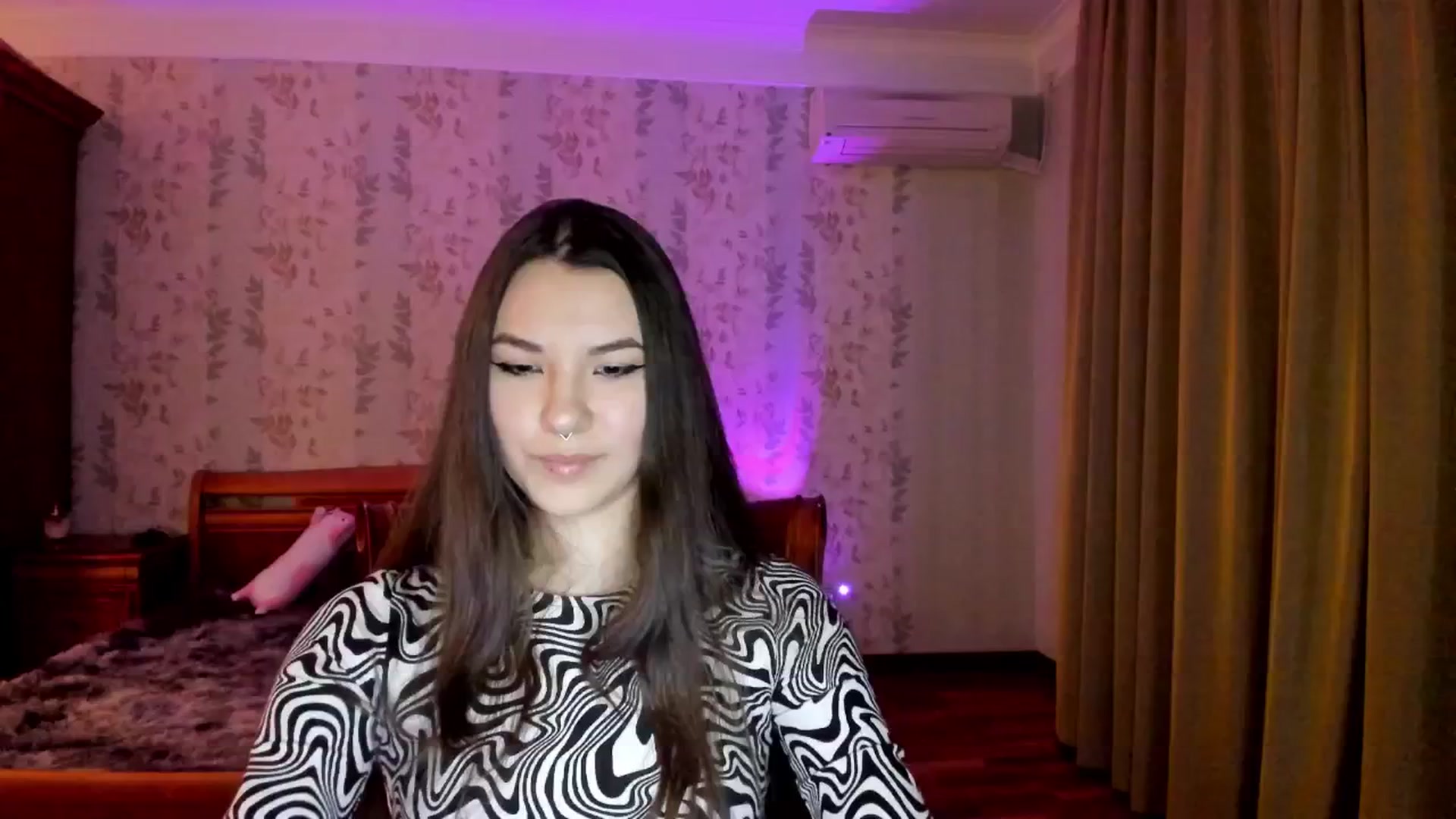 Gallery image thumbnail from AmnesiaGirl1's myfreecams stream on, 11/24/2024, 24:02 image 10 of 20