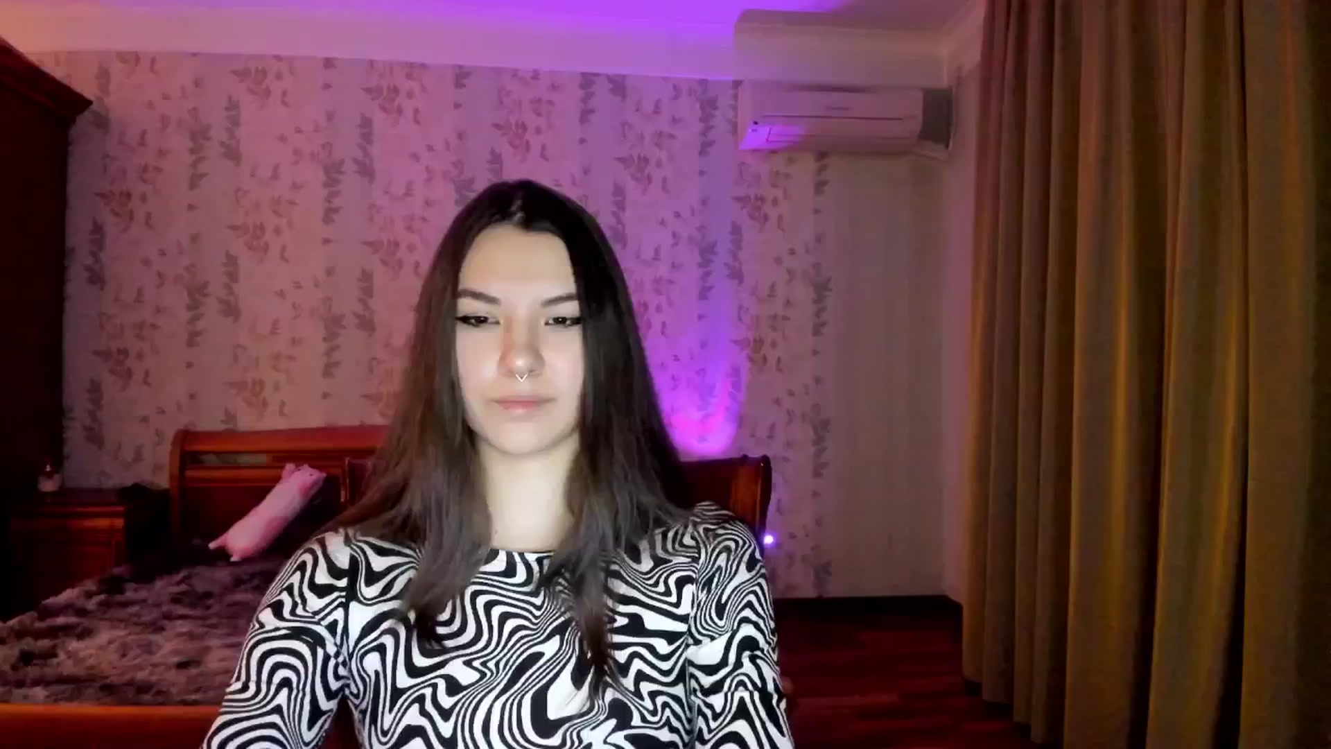 Gallery image thumbnail from AmnesiaGirl1's myfreecams stream on, 11/24/2024, 24:02 image 18 of 20
