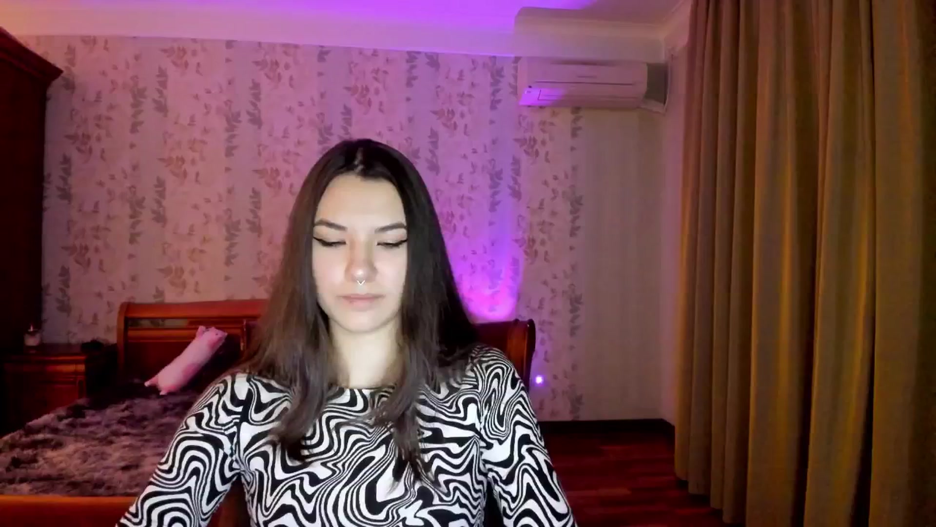Gallery image thumbnail from AmnesiaGirl1's myfreecams stream on, 11/24/2024, 01:14 image 11 of 20
