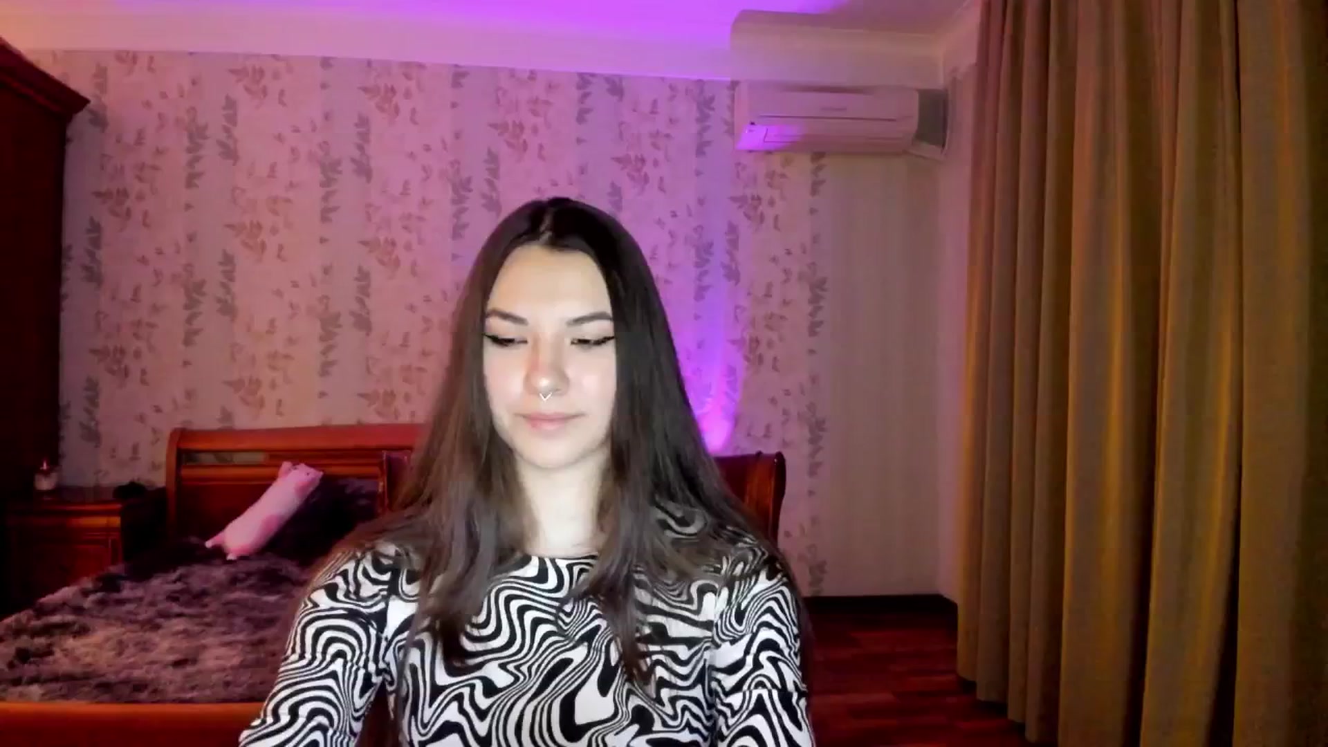 Gallery image thumbnail from AmnesiaGirl1's myfreecams stream on, 11/24/2024, 01:14 image 18 of 20