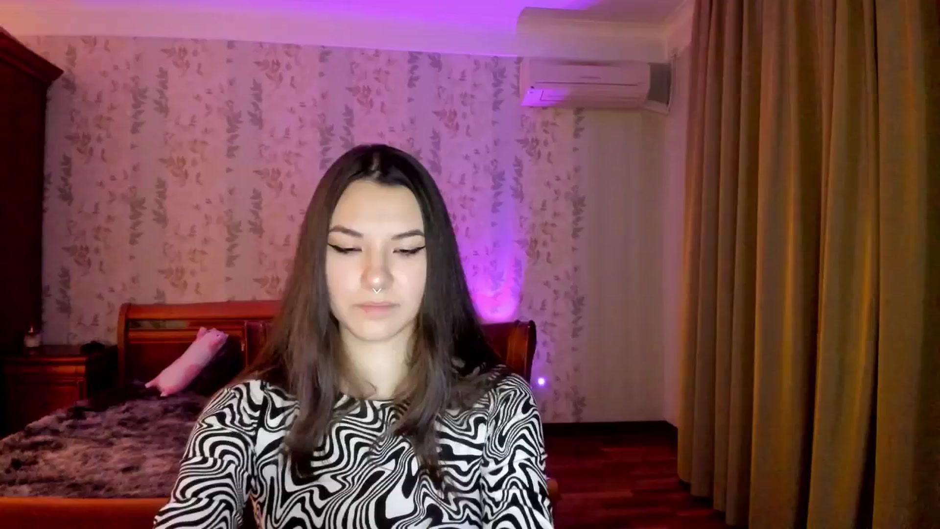 Gallery image thumbnail from AmnesiaGirl1's myfreecams stream on, 11/24/2024, 01:14 image 17 of 20