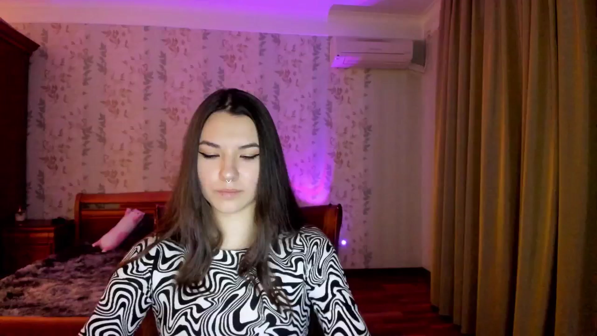 Gallery image thumbnail from AmnesiaGirl1's myfreecams stream on, 11/24/2024, 01:14 image 5 of 20