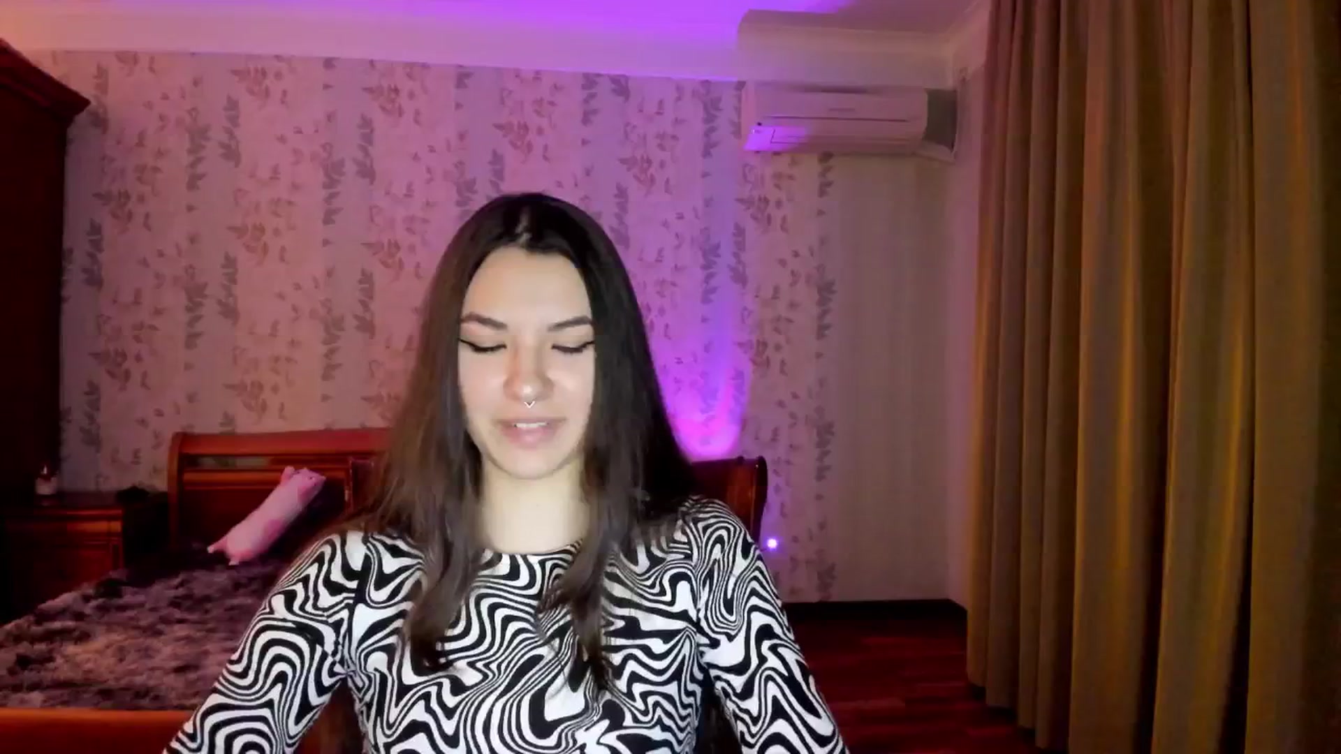 Gallery image thumbnail from AmnesiaGirl1's myfreecams stream on, 11/24/2024, 01:14 image 9 of 20