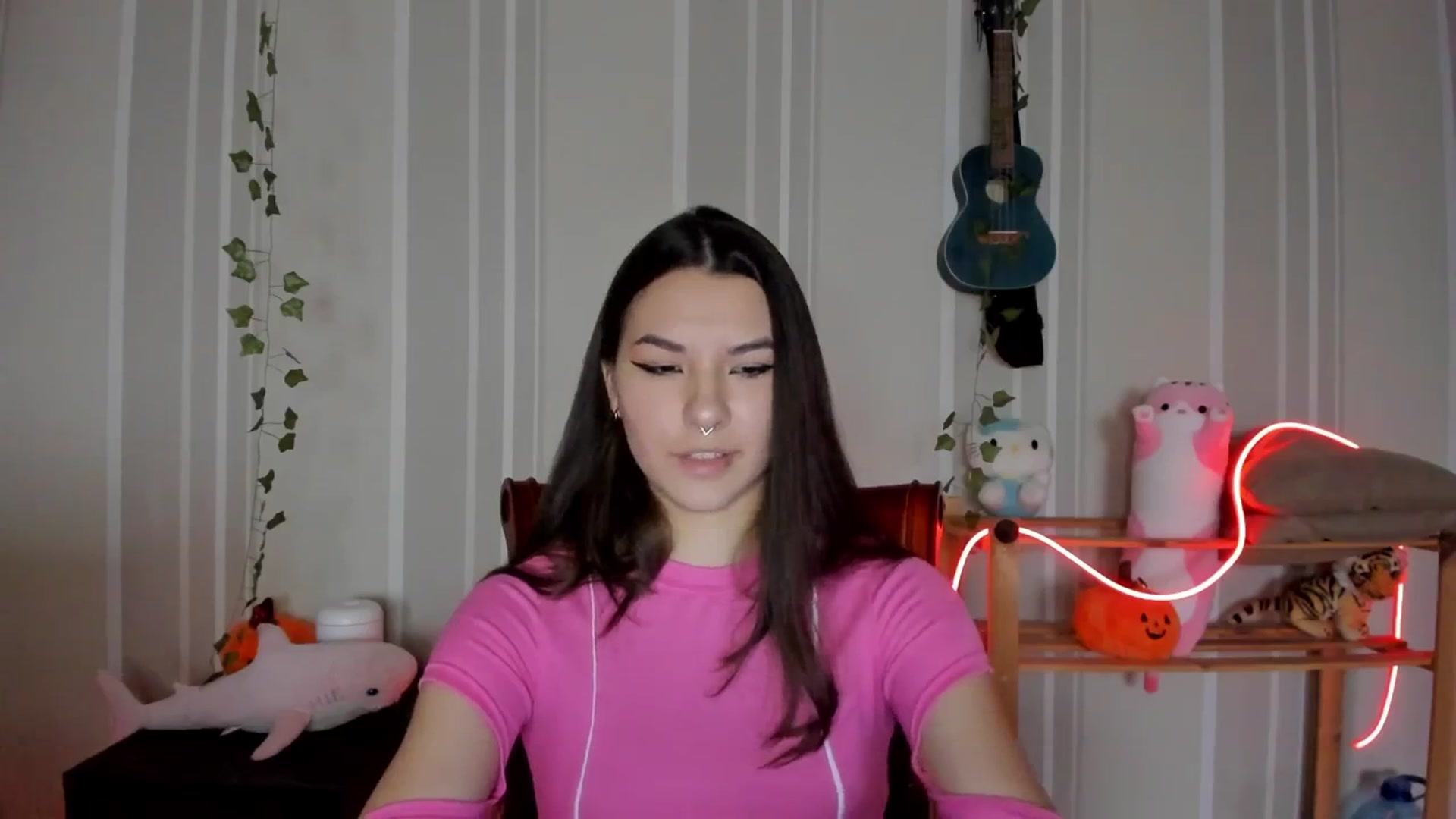 Gallery image thumbnail from AmnesiaGirl1's myfreecams stream on, 12/01/2024, 13:07 image 13 of 20