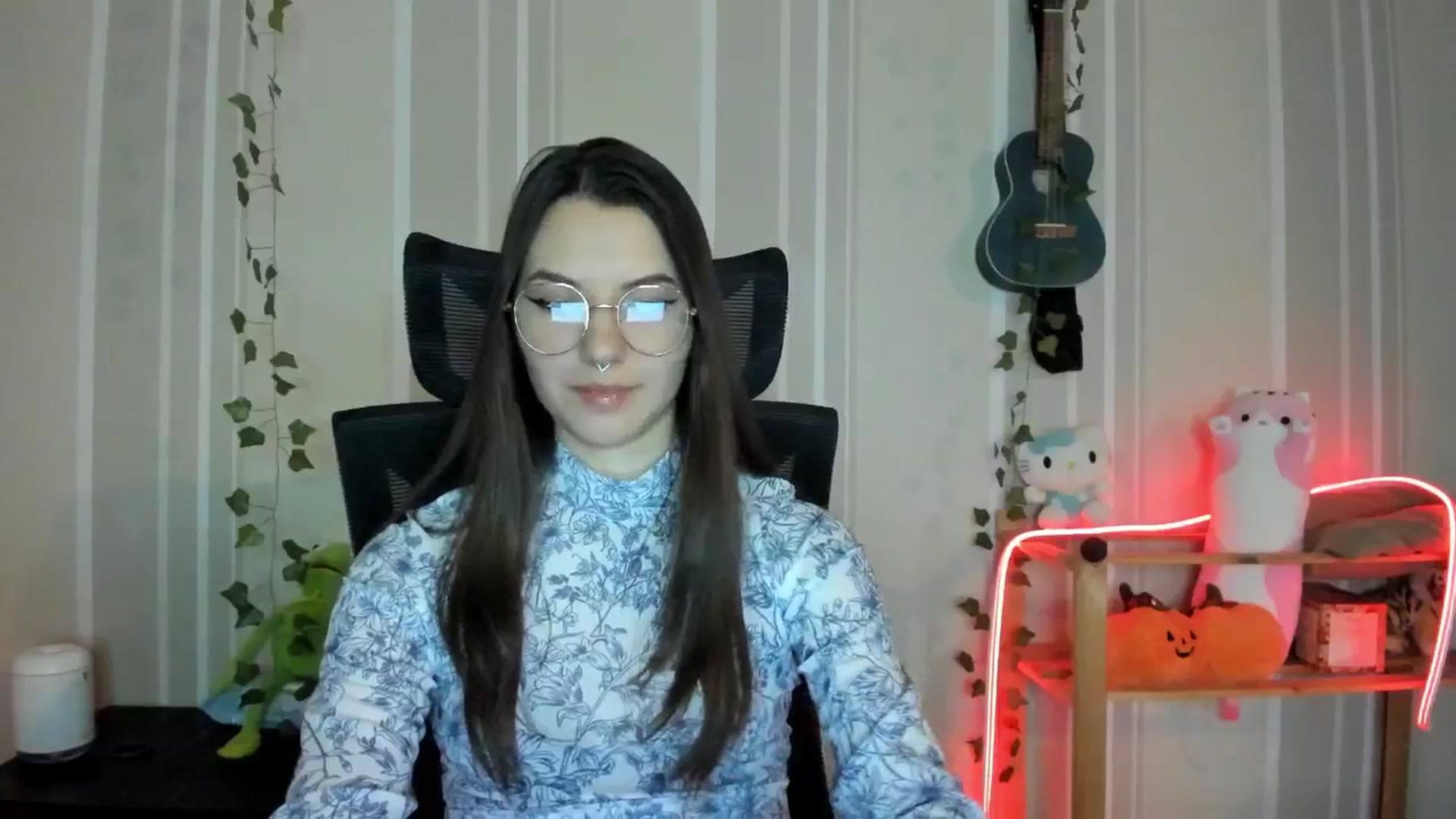 Gallery image thumbnail from AmnesiaGirl1's myfreecams stream on, 12/10/2024, 13:25 image 10 of 20