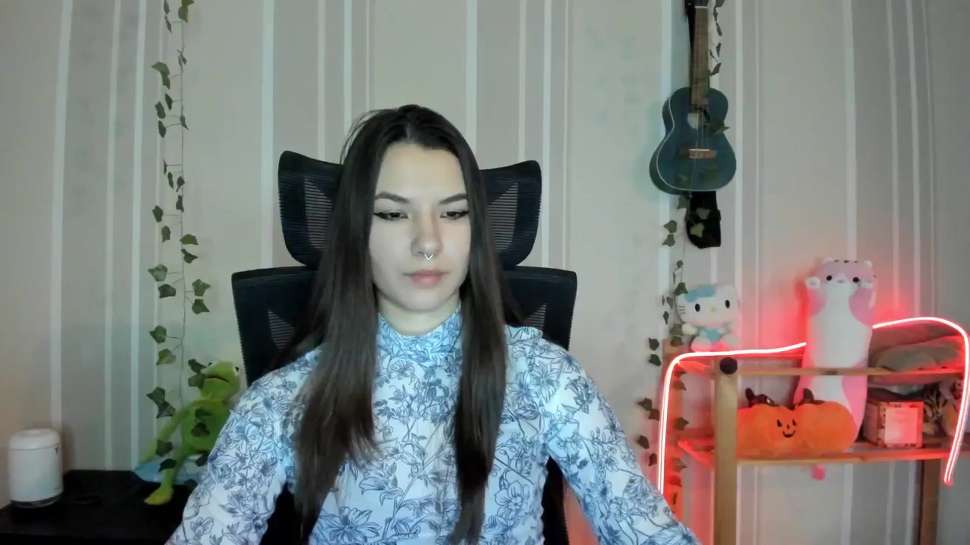 Gallery image thumbnail from AmnesiaGirl1's myfreecams stream on, 12/10/2024, 13:25 image 6 of 20
