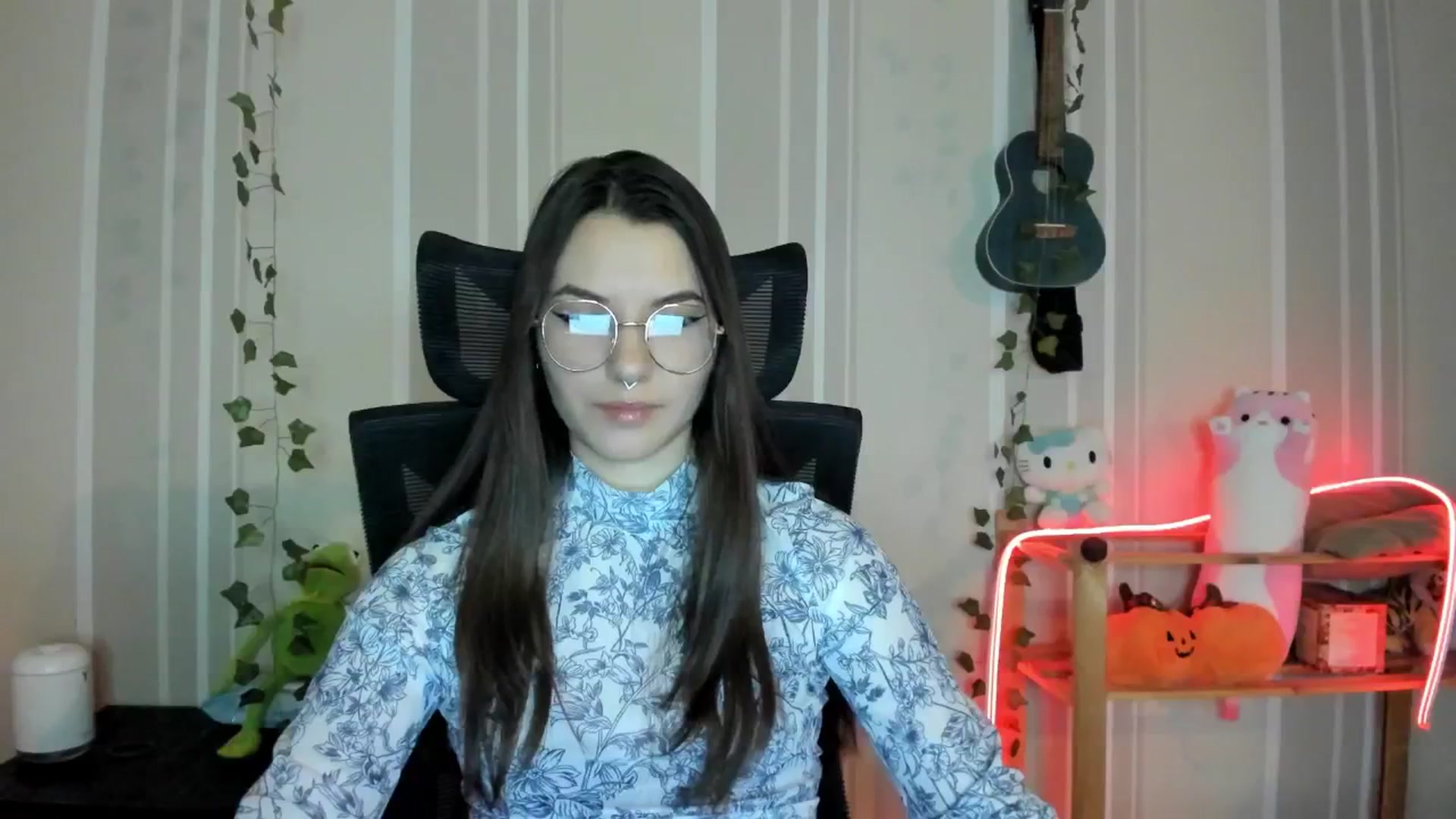 Gallery image thumbnail from AmnesiaGirl1's myfreecams stream on, 12/10/2024, 13:25 image 16 of 20