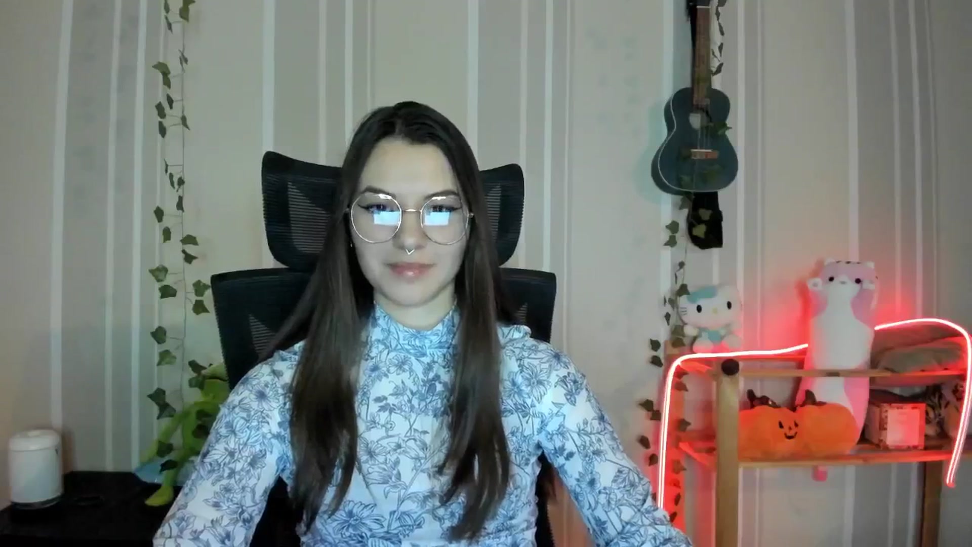 Gallery image thumbnail from AmnesiaGirl1's myfreecams stream on, 12/10/2024, 13:25 image 17 of 20
