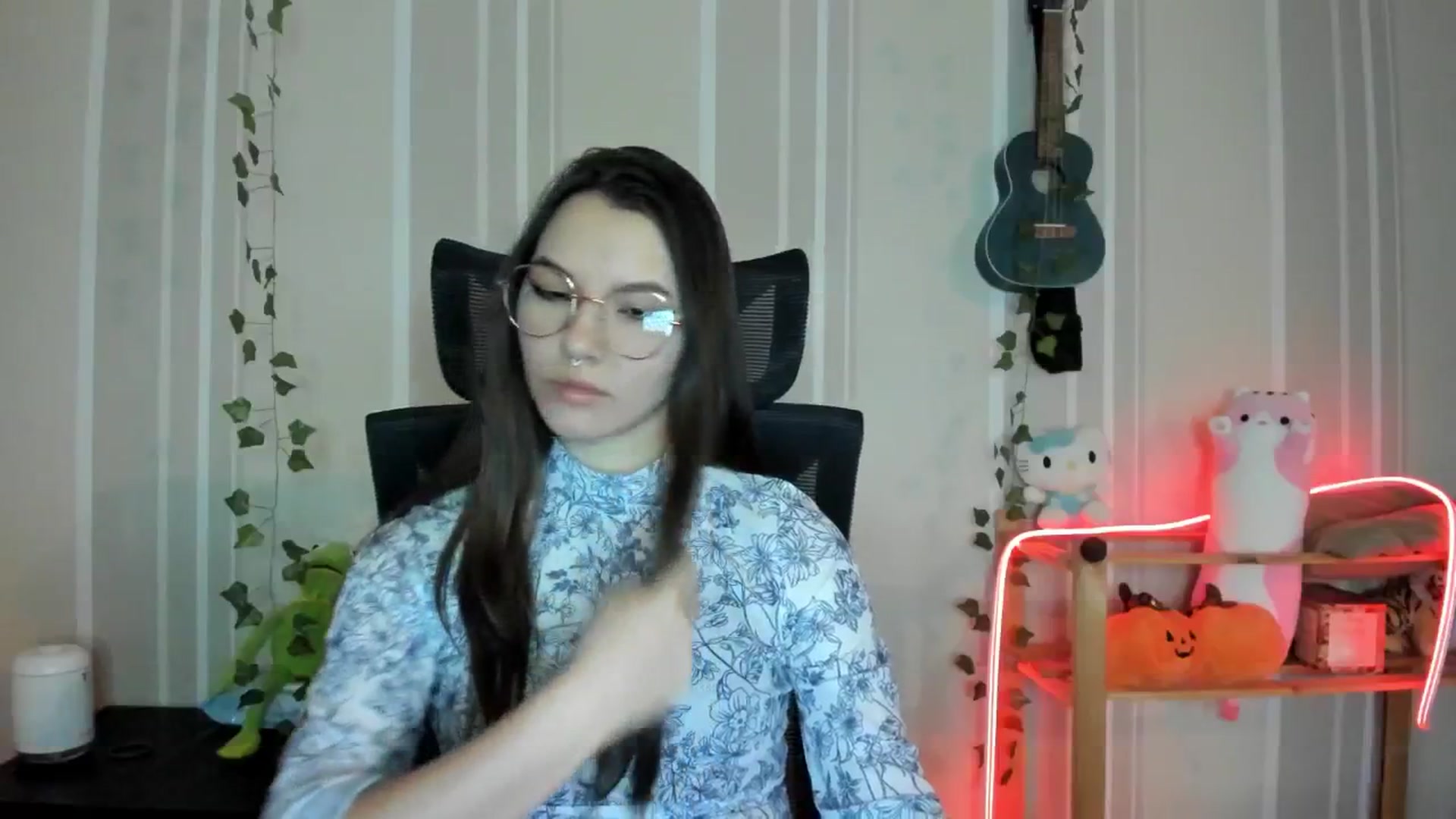 Gallery image thumbnail from AmnesiaGirl1's myfreecams stream on, 12/10/2024, 13:25 image 8 of 20