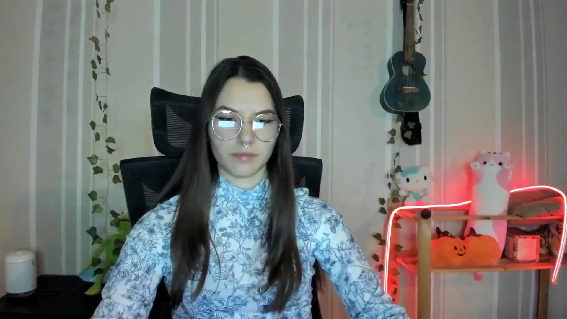 Gallery image thumbnail from AmnesiaGirl1's myfreecams stream on, 12/10/2024, 13:25 image 15 of 20