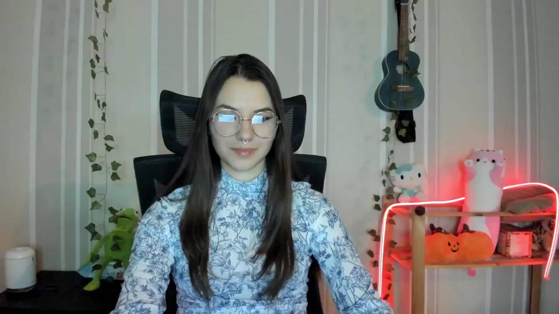 Gallery image thumbnail from AmnesiaGirl1's myfreecams stream on, 12/10/2024, 13:25 image 9 of 20