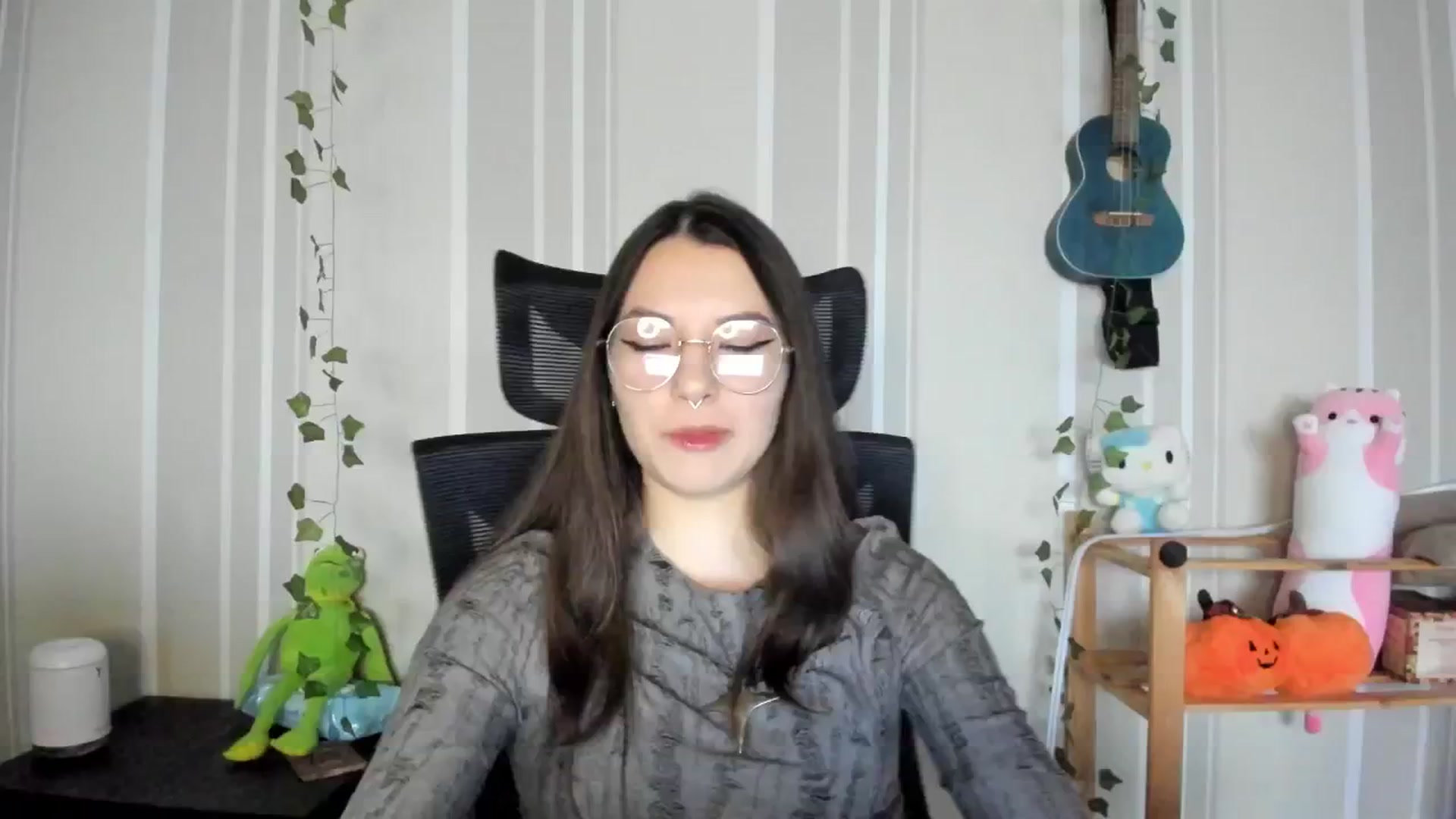 Gallery image thumbnail from AmnesiaGirl1's myfreecams stream on, 12/11/2024, 13:01 image 14 of 20