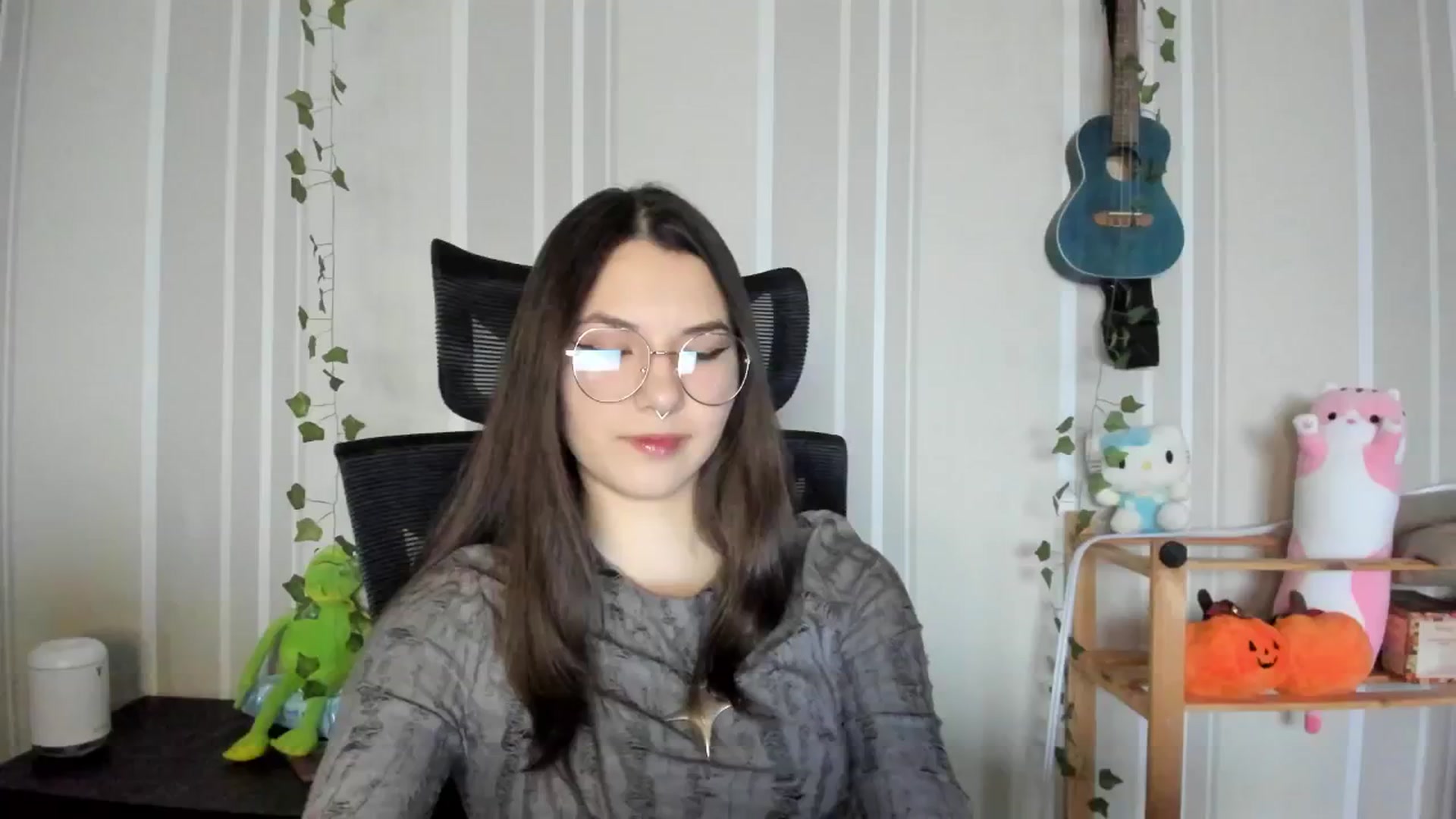 Gallery image thumbnail from AmnesiaGirl1's myfreecams stream on, 12/11/2024, 13:01 image 7 of 20