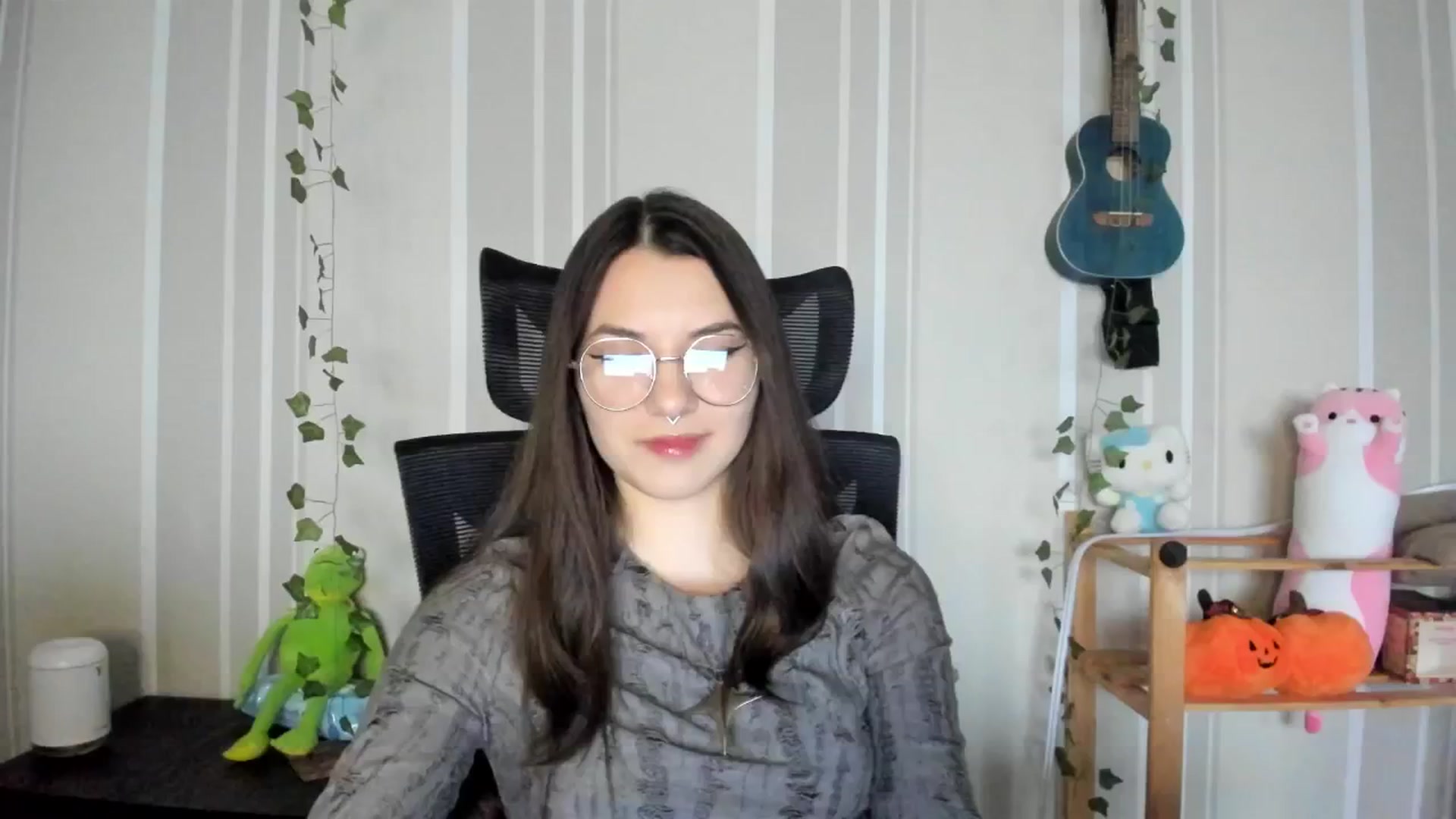 Gallery image thumbnail from AmnesiaGirl1's myfreecams stream on, 12/11/2024, 13:01 image 16 of 20
