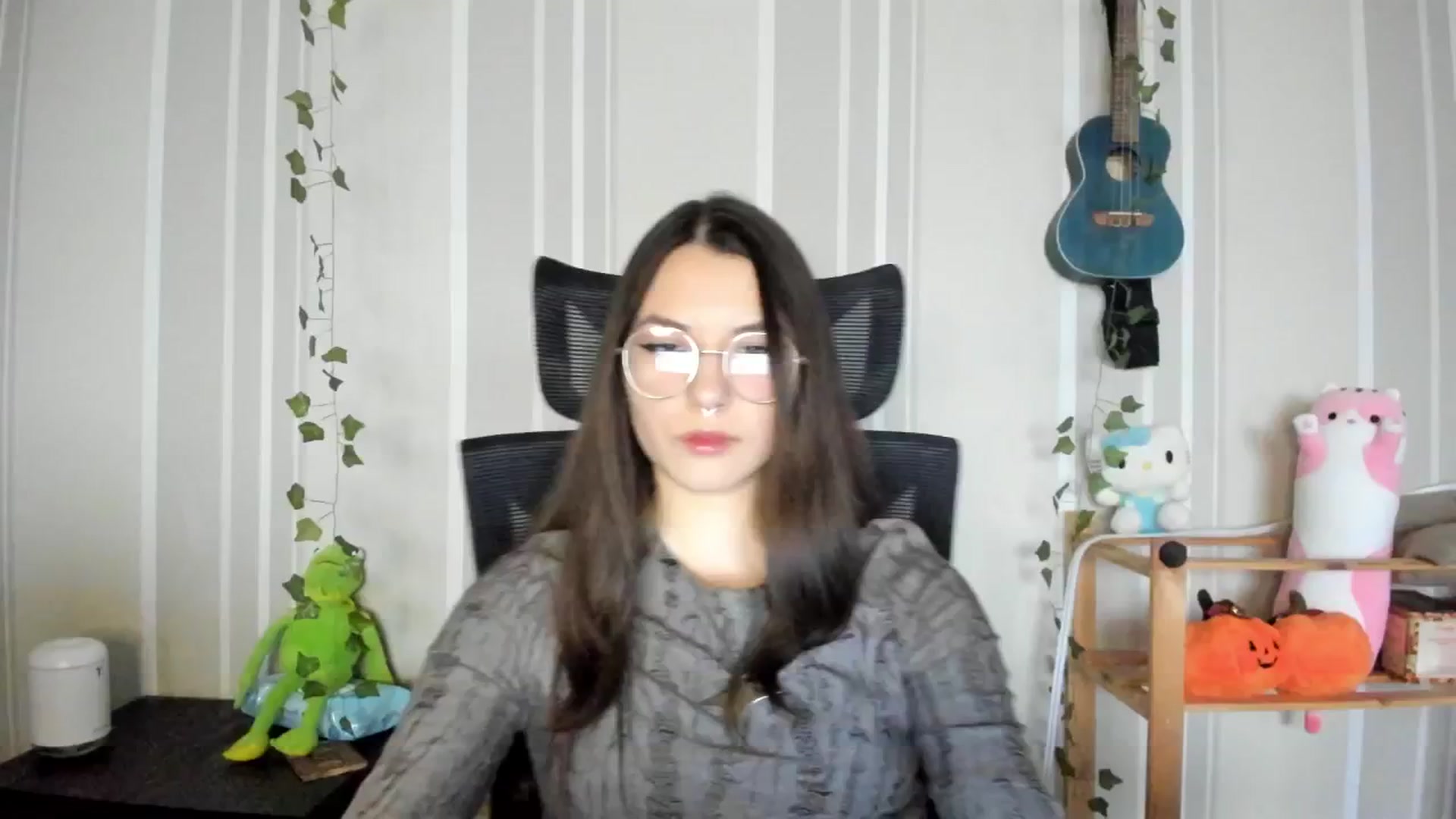Gallery image thumbnail from AmnesiaGirl1's myfreecams stream on, 12/11/2024, 13:01 image 15 of 20