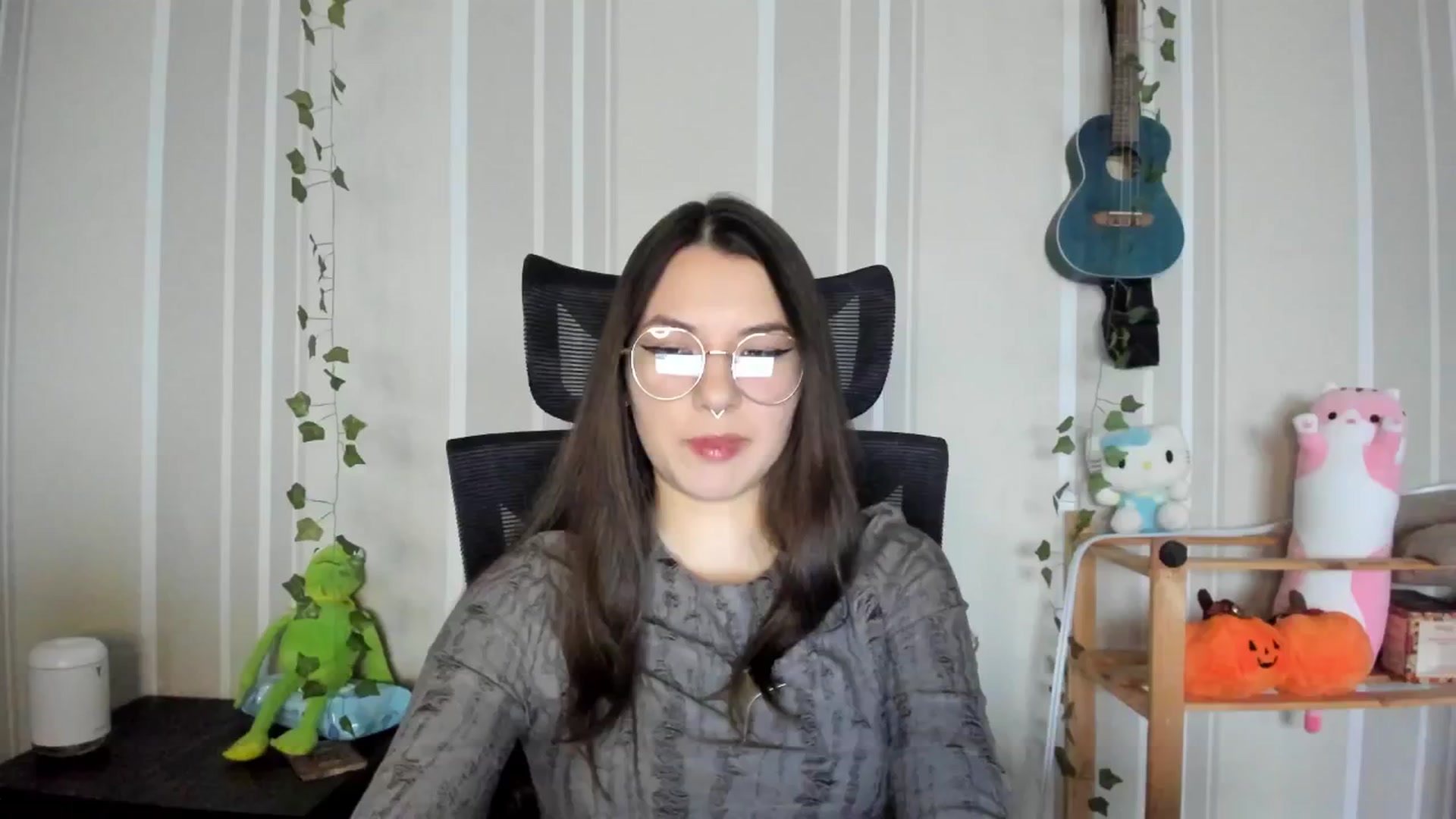 Gallery image thumbnail from AmnesiaGirl1's myfreecams stream on, 12/11/2024, 13:01 image 10 of 20