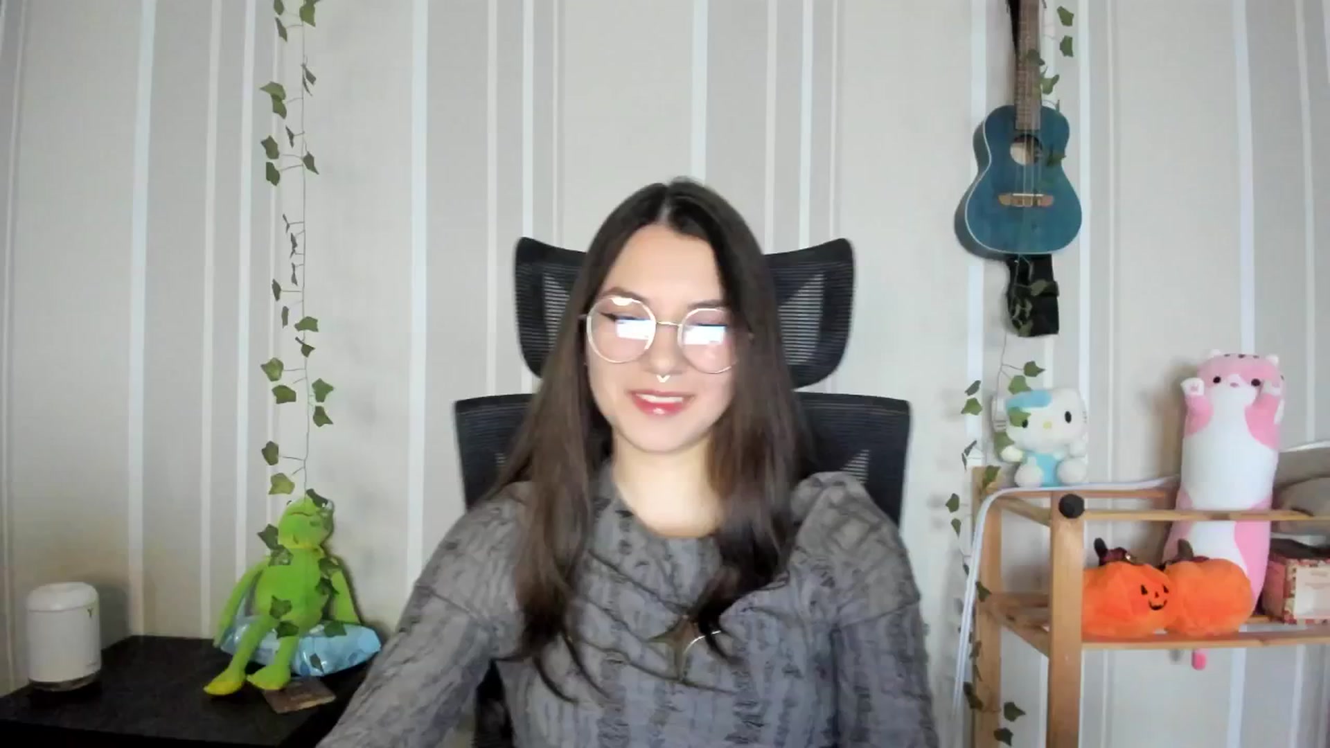 Gallery image thumbnail from AmnesiaGirl1's myfreecams stream on, 12/11/2024, 13:01 image 2 of 20