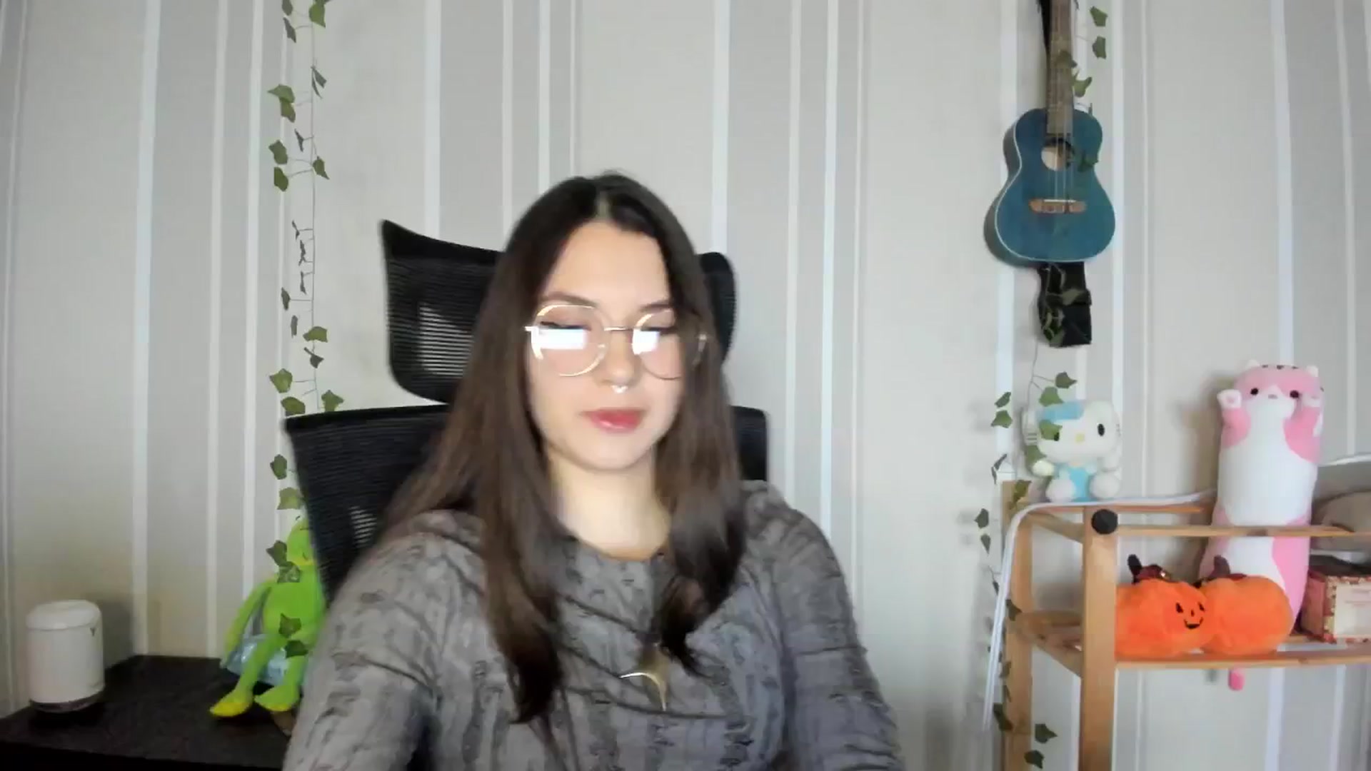 Gallery image thumbnail from AmnesiaGirl1's myfreecams stream on, 12/11/2024, 13:01 image 6 of 20