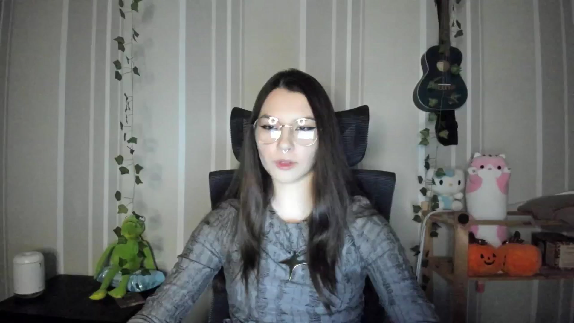 Gallery image thumbnail from AmnesiaGirl1's myfreecams stream on, 12/11/2024, 14:24 image 13 of 20