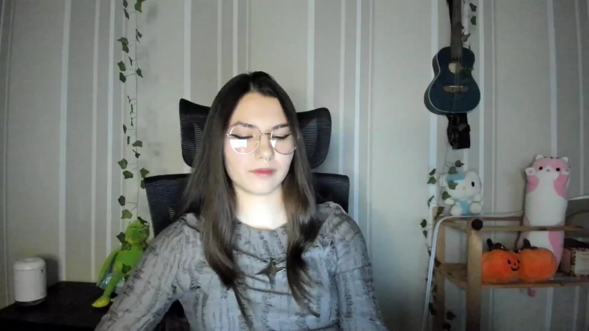 Gallery image thumbnail from AmnesiaGirl1's myfreecams stream on, 12/11/2024, 14:24 image 5 of 20