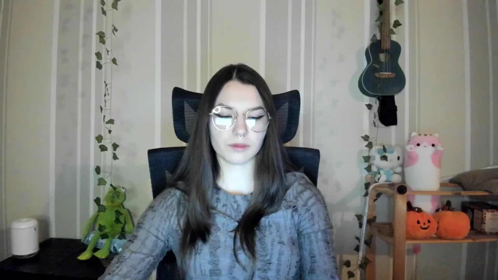Gallery image thumbnail from AmnesiaGirl1's myfreecams stream on, 12/11/2024, 14:24 image 18 of 20